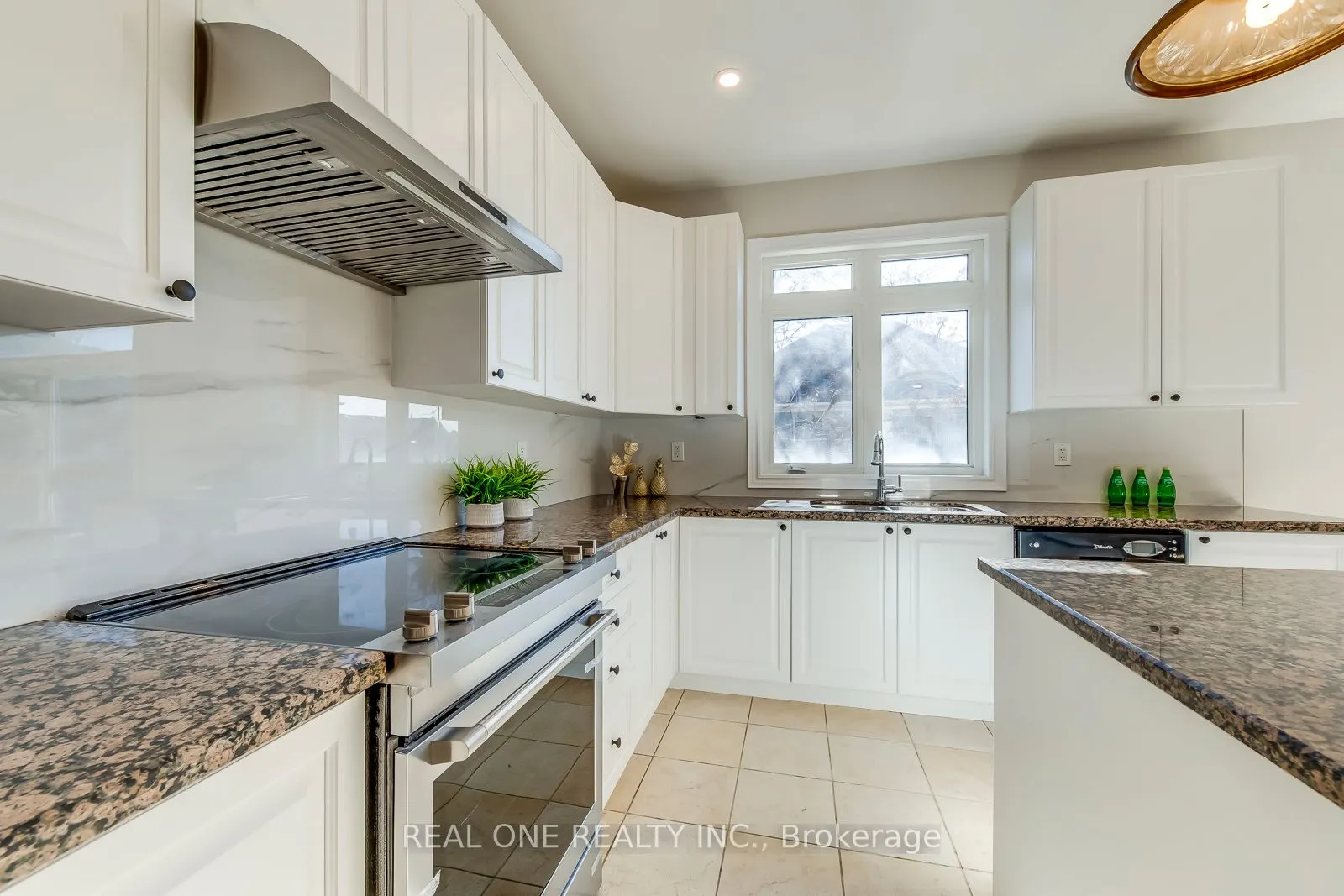 1426 Redwing Court
