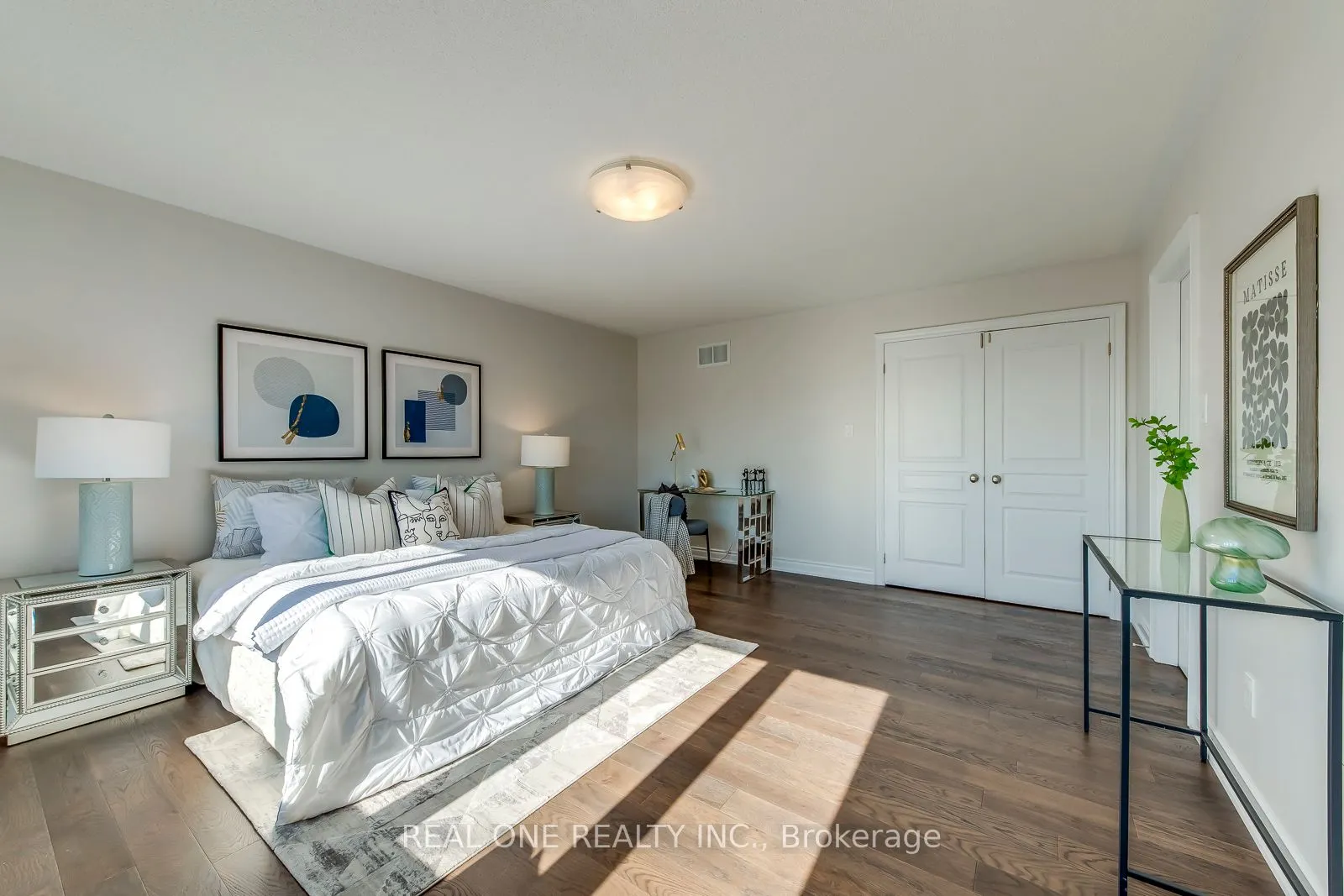 1426 Redwing Court