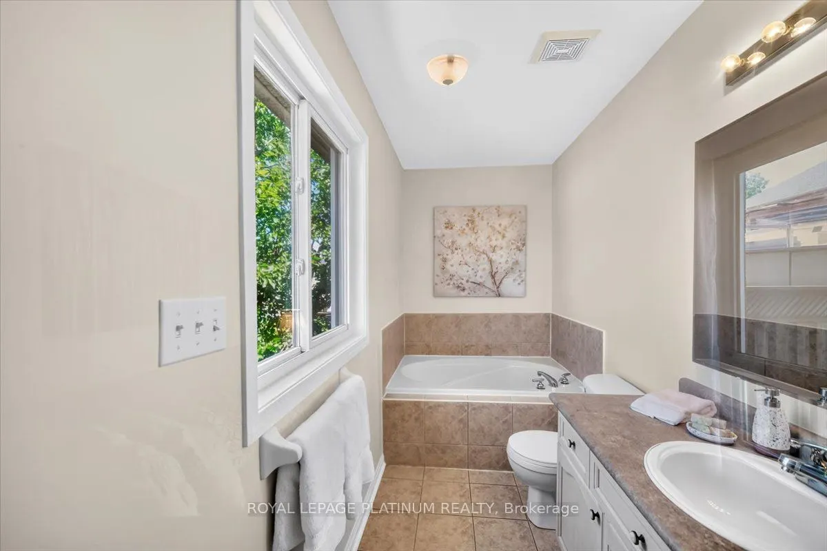 21 Vista Green Crescent
