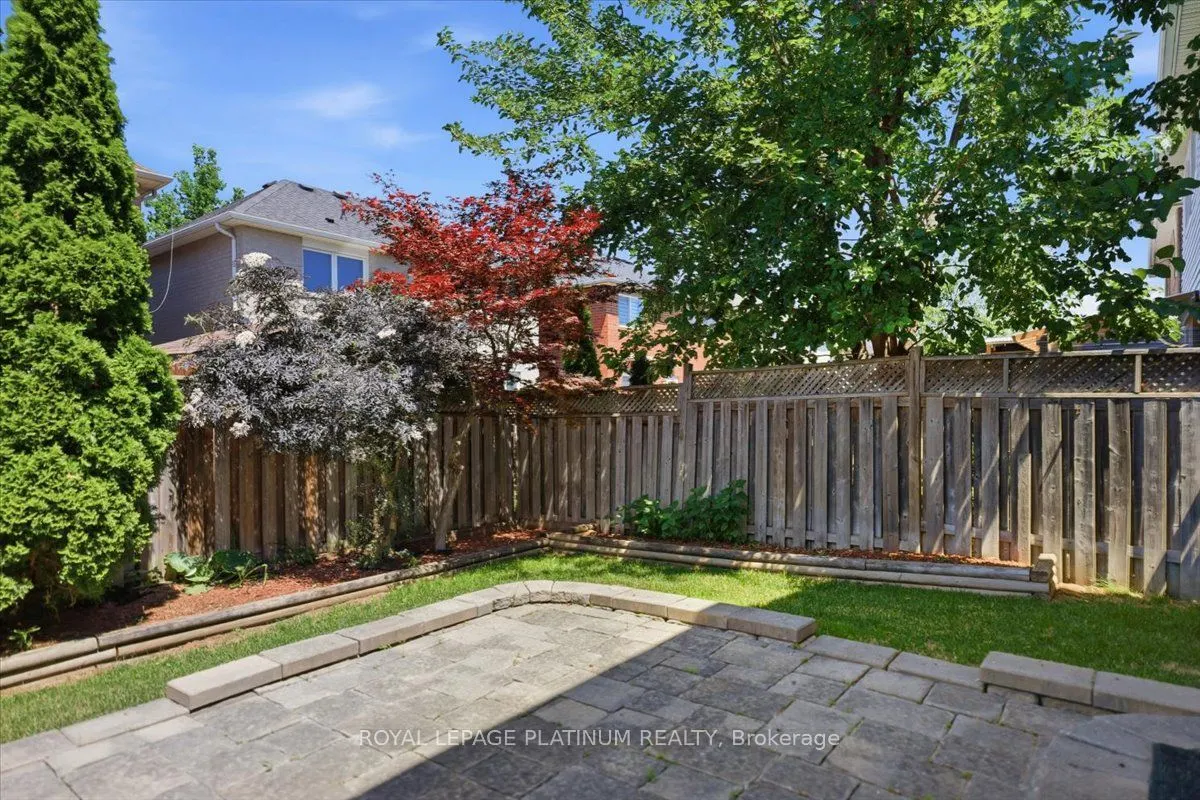 21 Vista Green Crescent