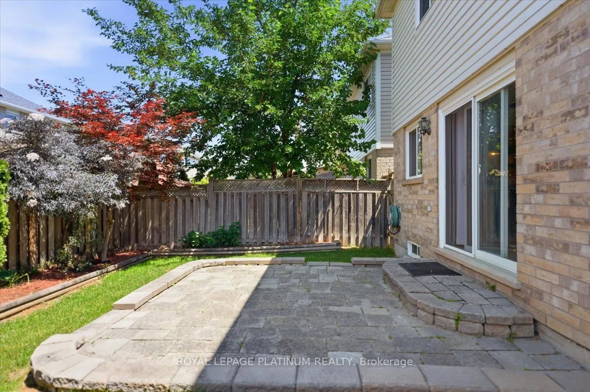 21 Vista Green Crescent