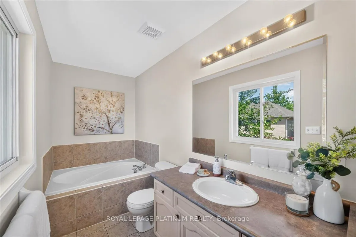 21 Vista Green Crescent