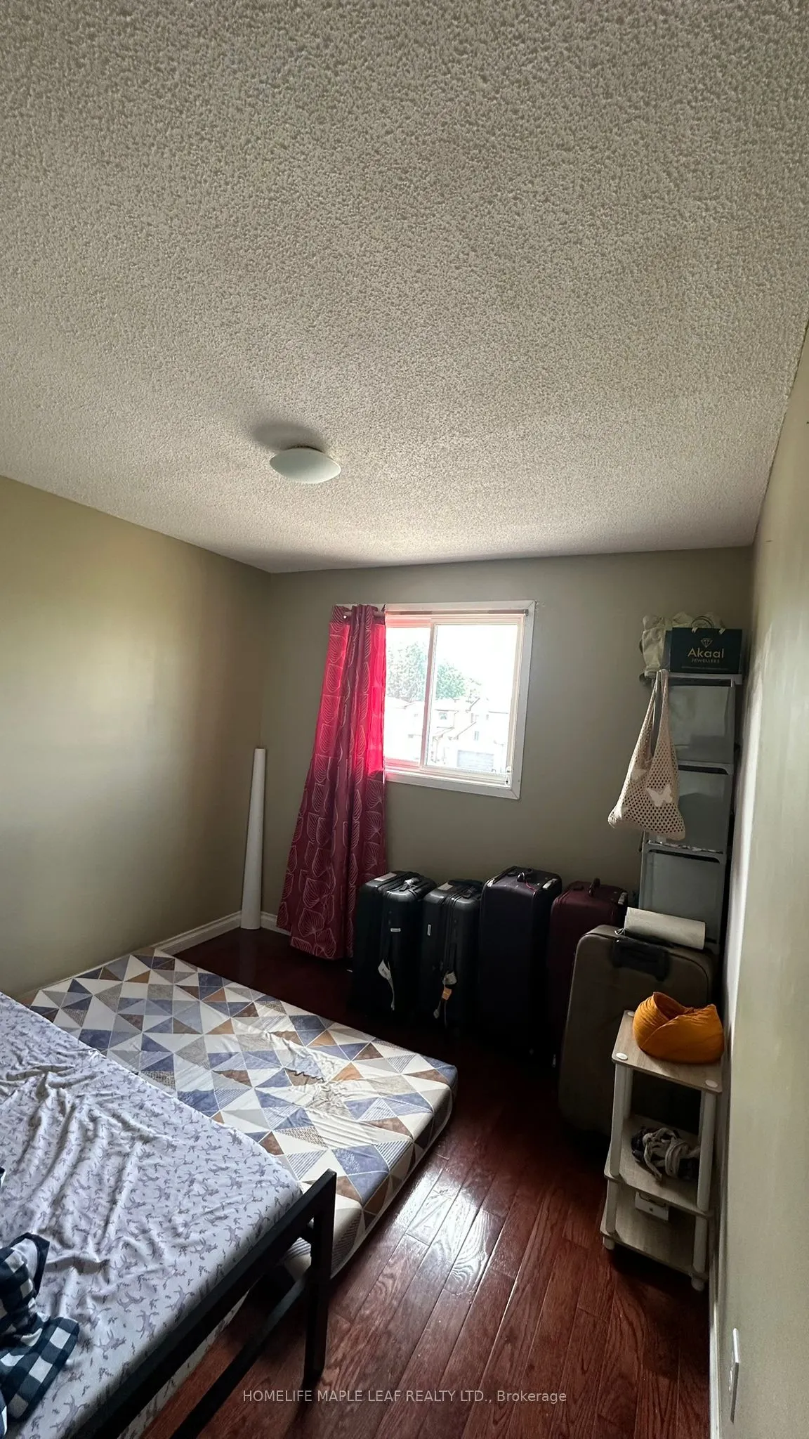 31 Newbridge Crescent #Main Floor