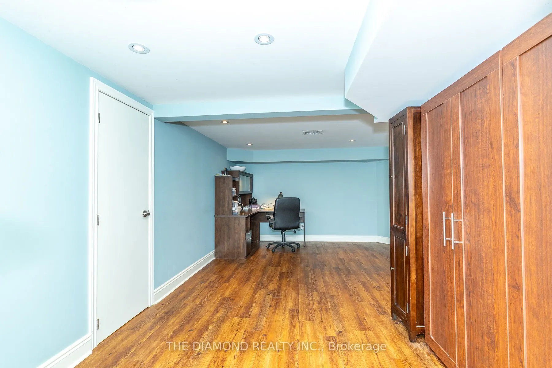 75 Glen Agar Drive