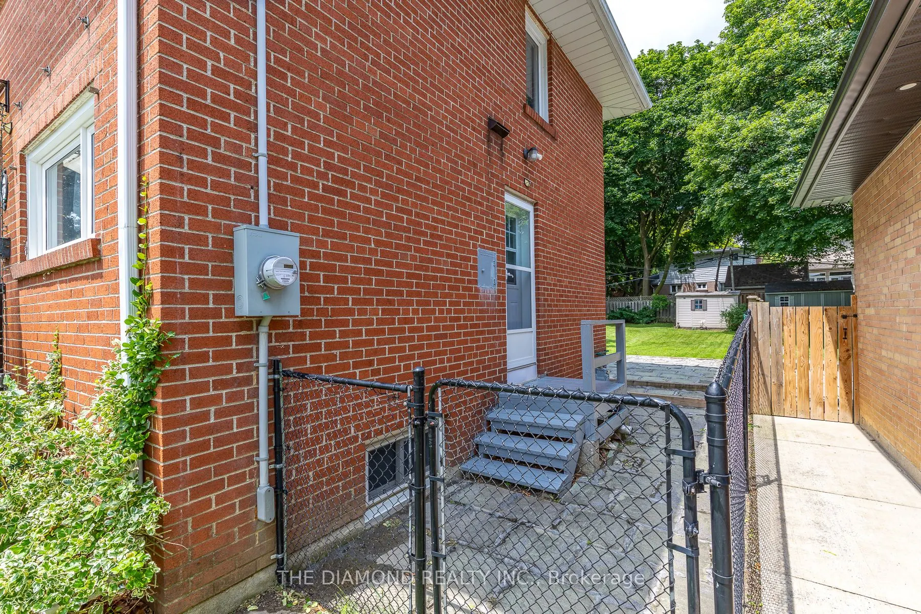 75 Glen Agar Drive