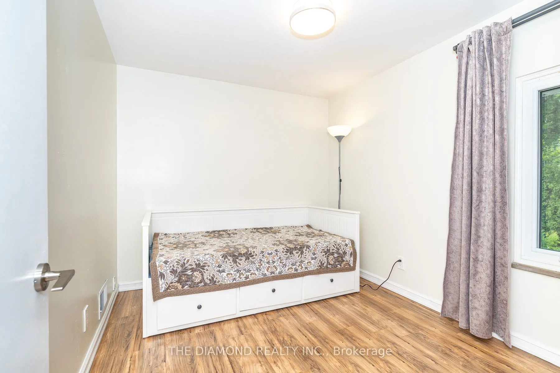 75 Glen Agar Drive