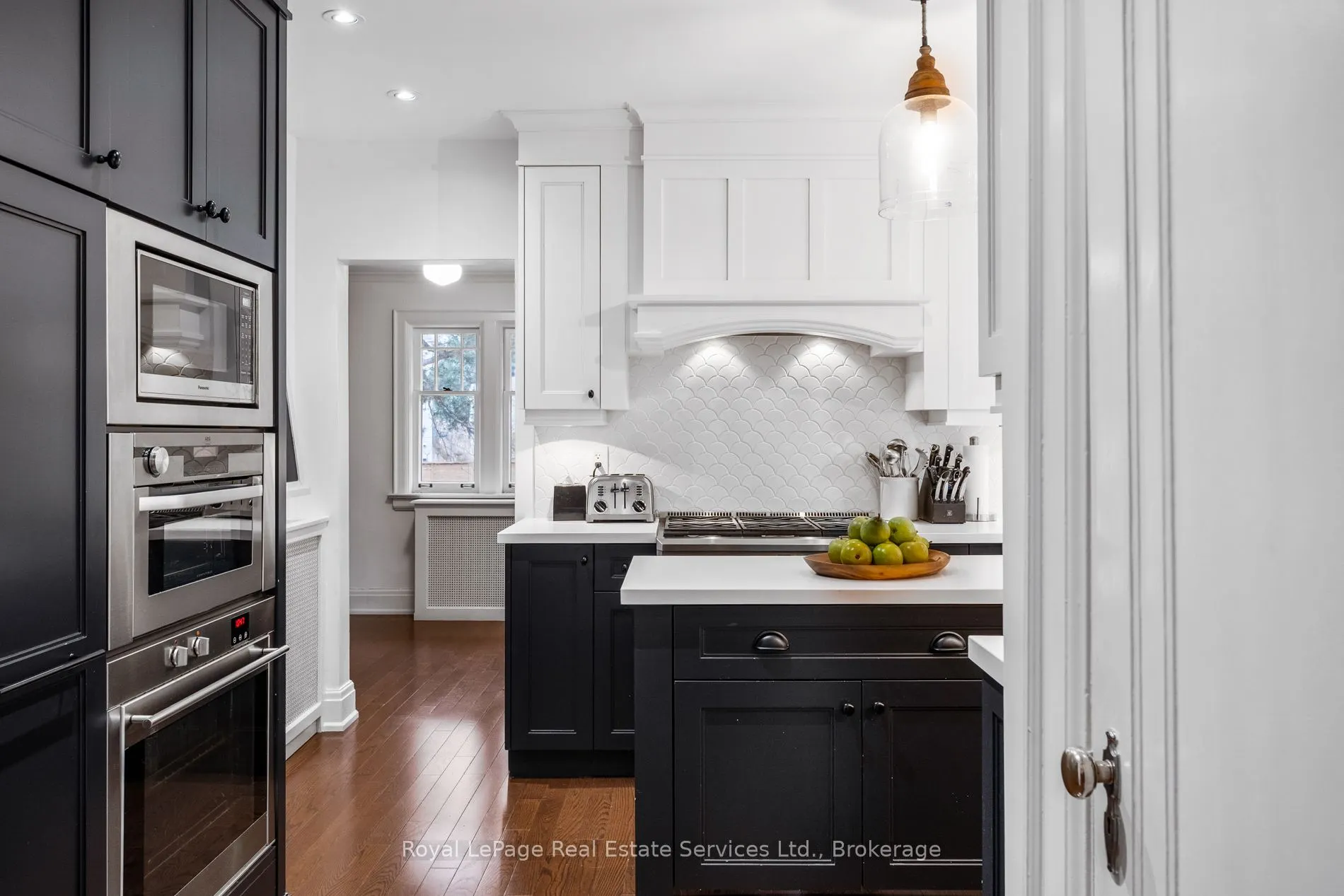 28 Thompson Avenue