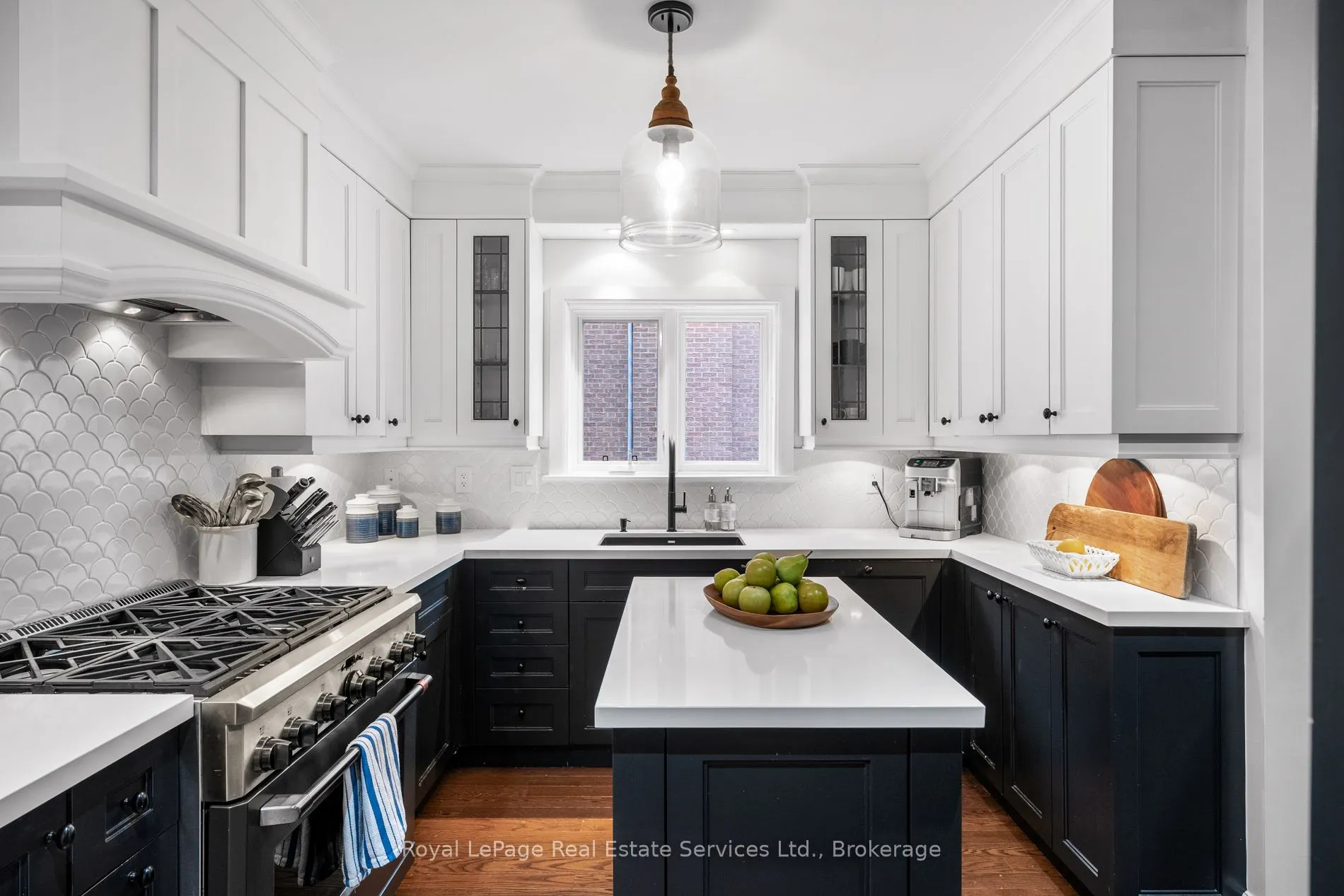 28 Thompson Avenue