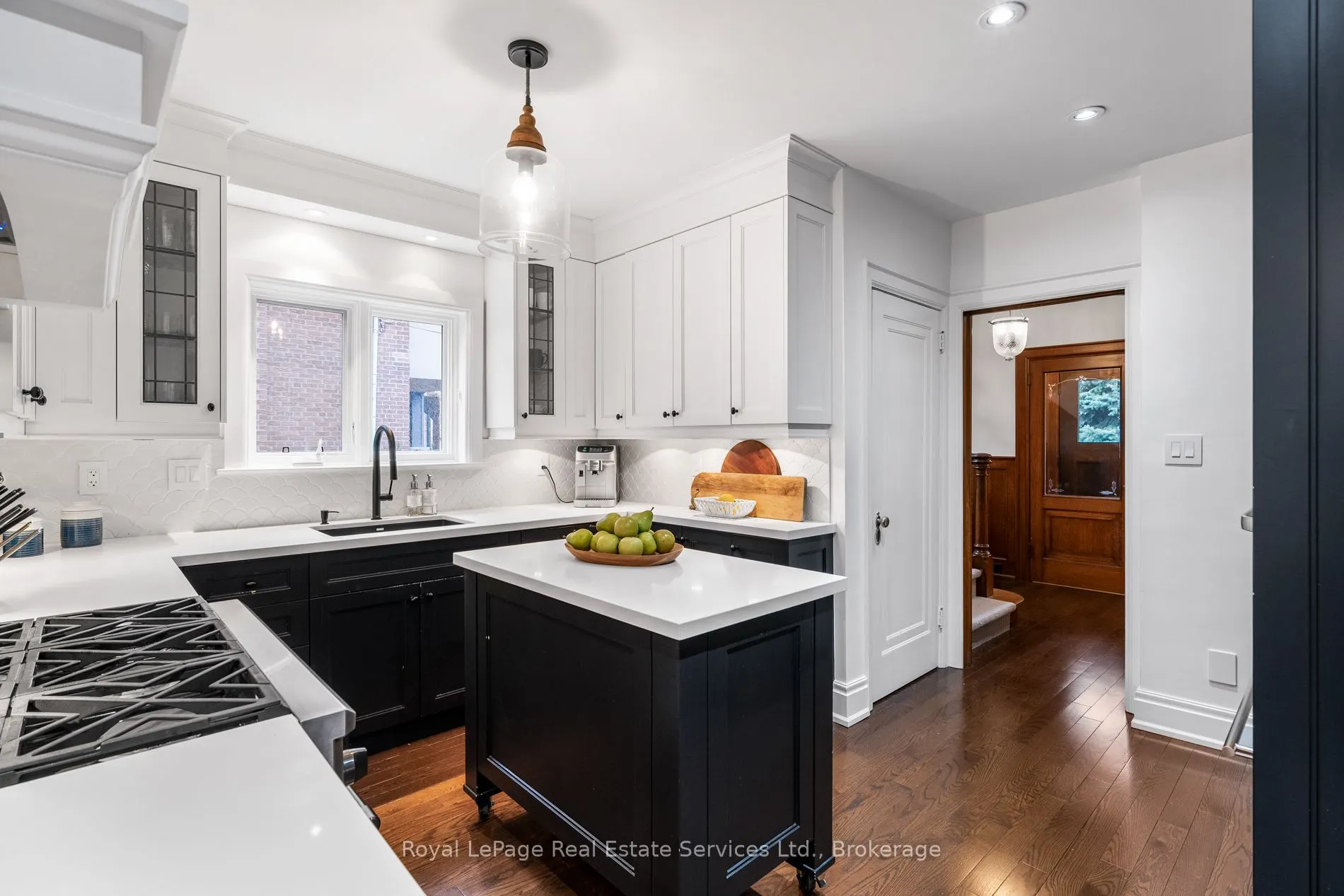 28 Thompson Avenue