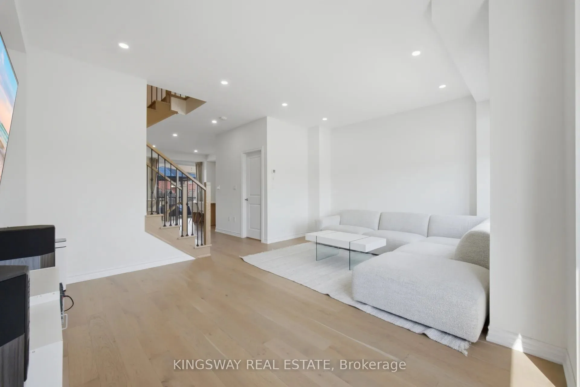 754 White Clover Way