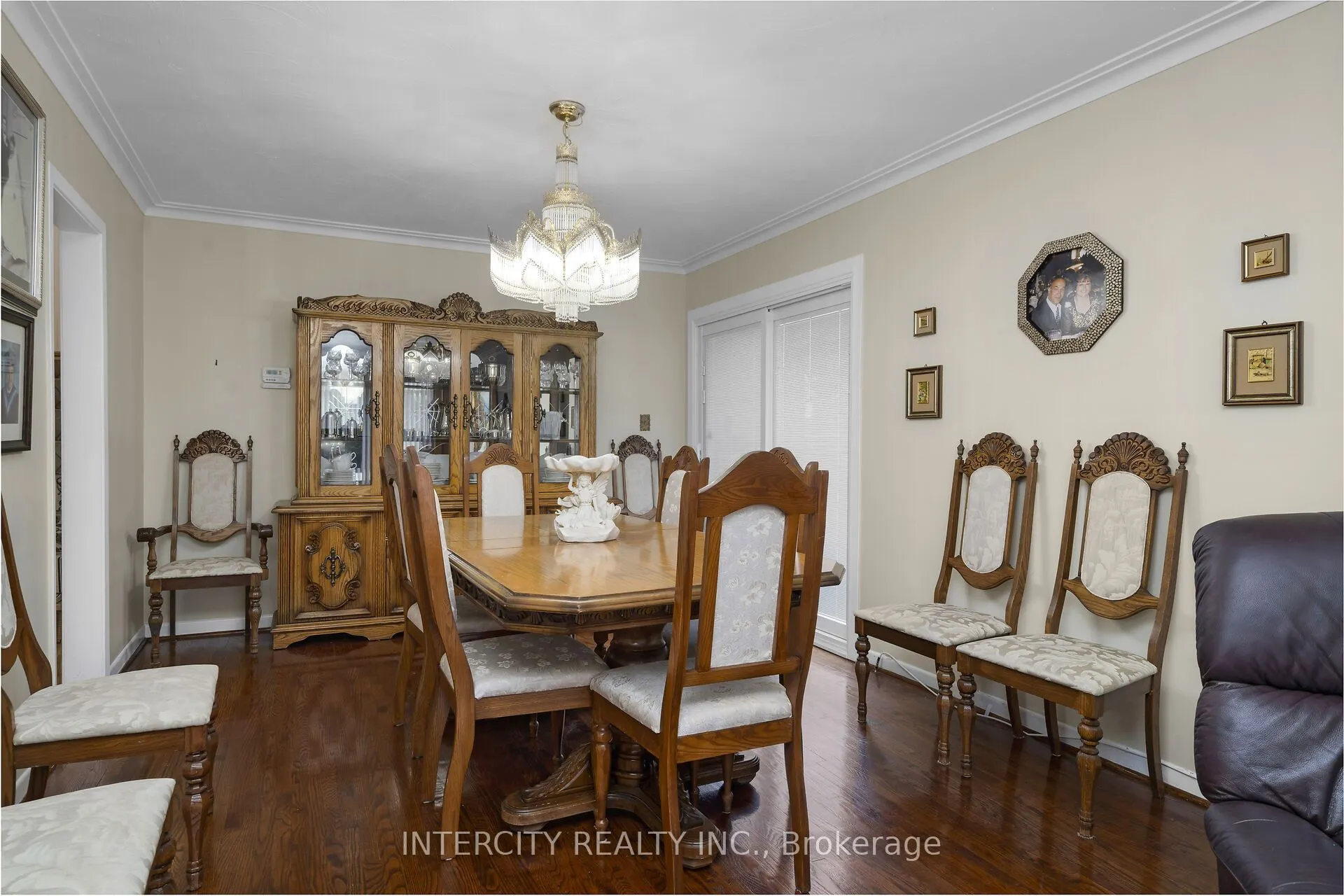 7279 Vernor Drive