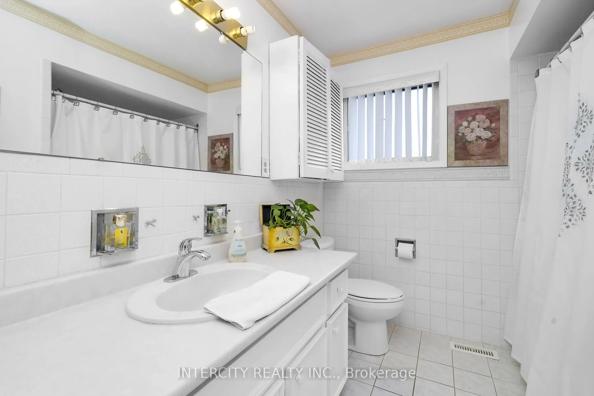 7279 Vernor Drive