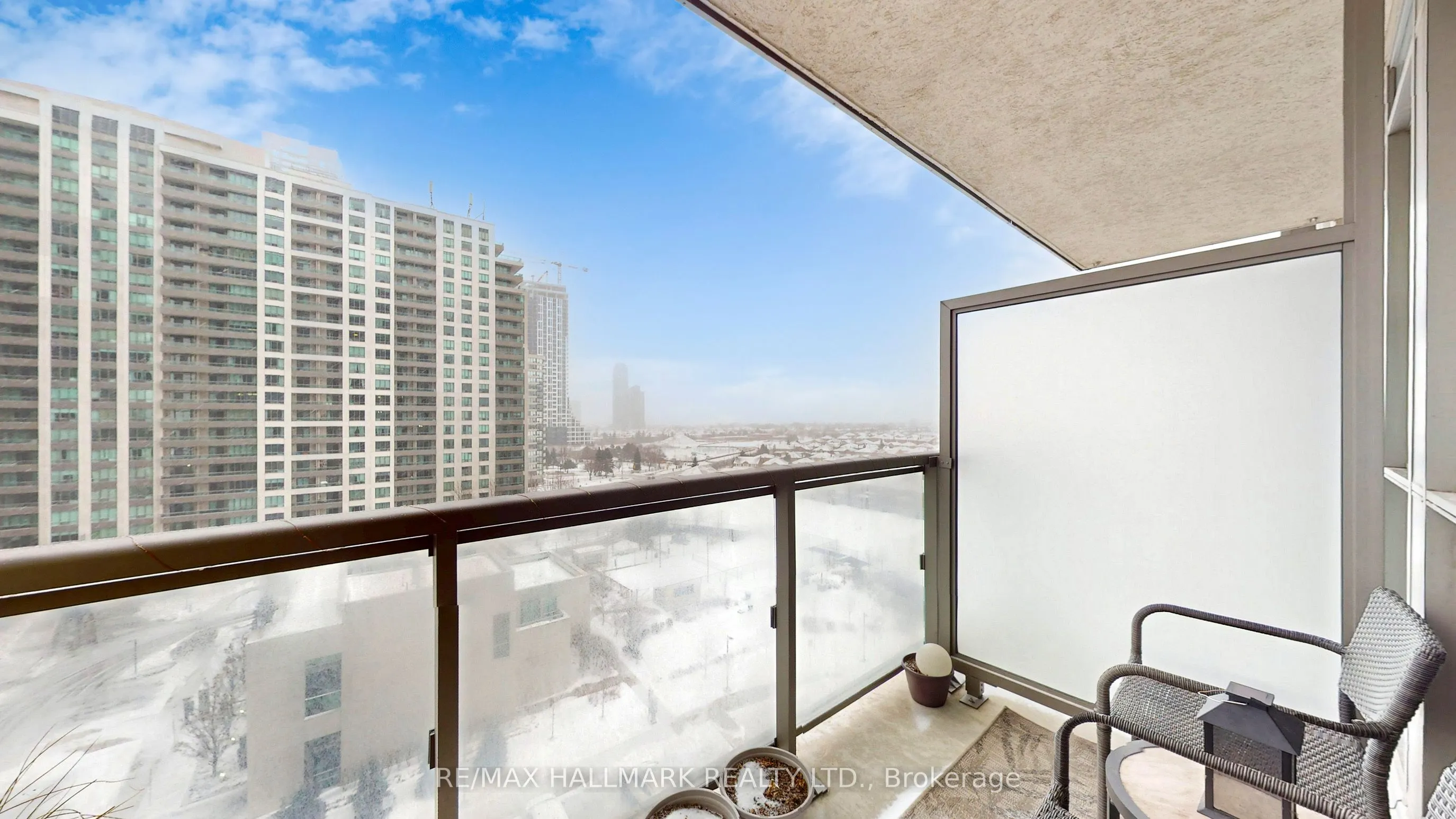 349 Rathburn Road W #910