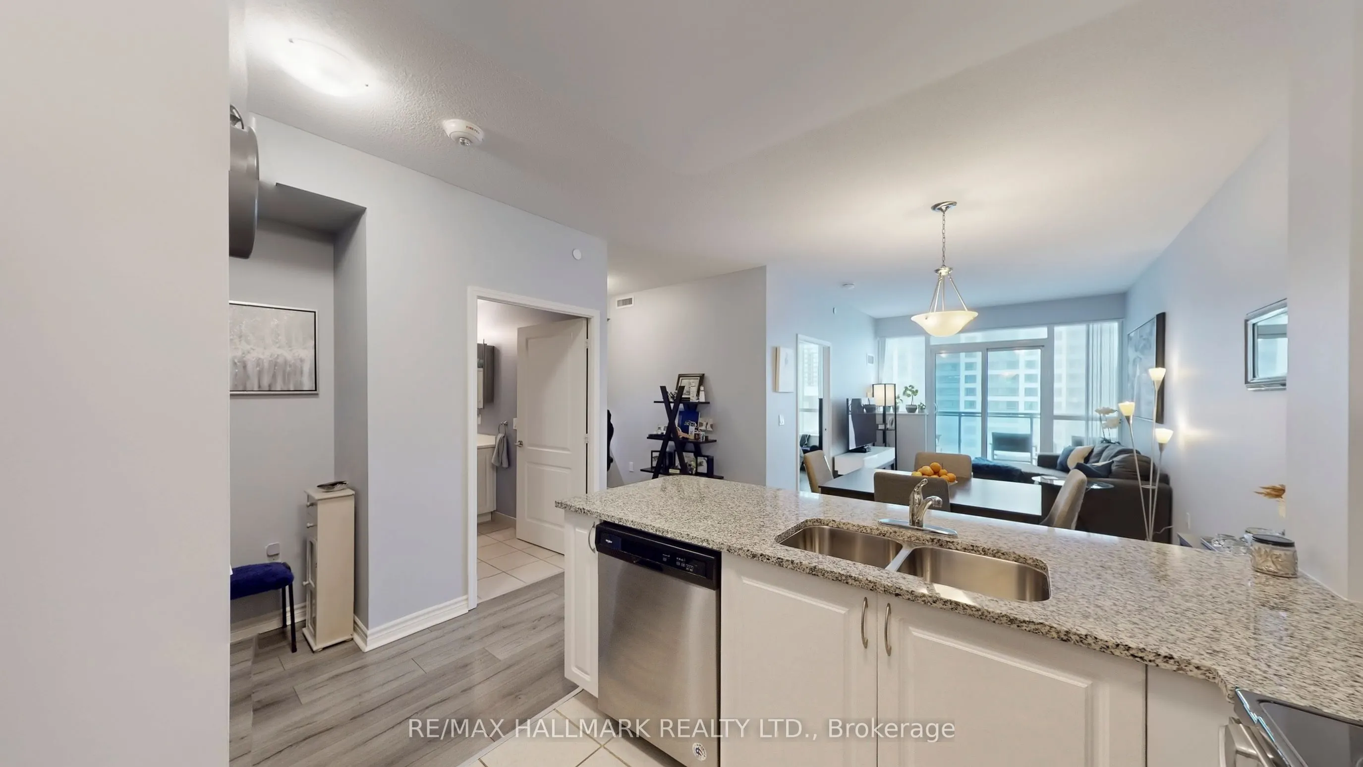 349 Rathburn Road W #910
