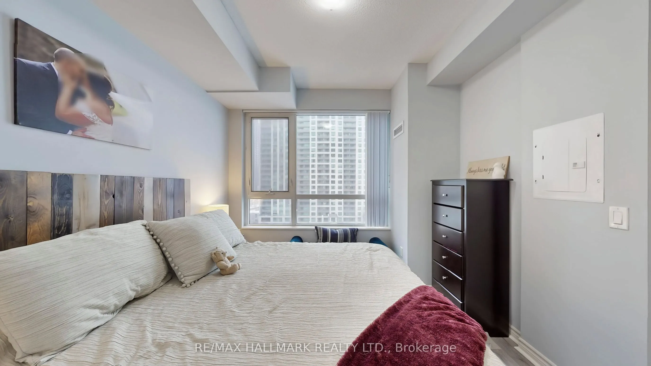 349 Rathburn Road W #910