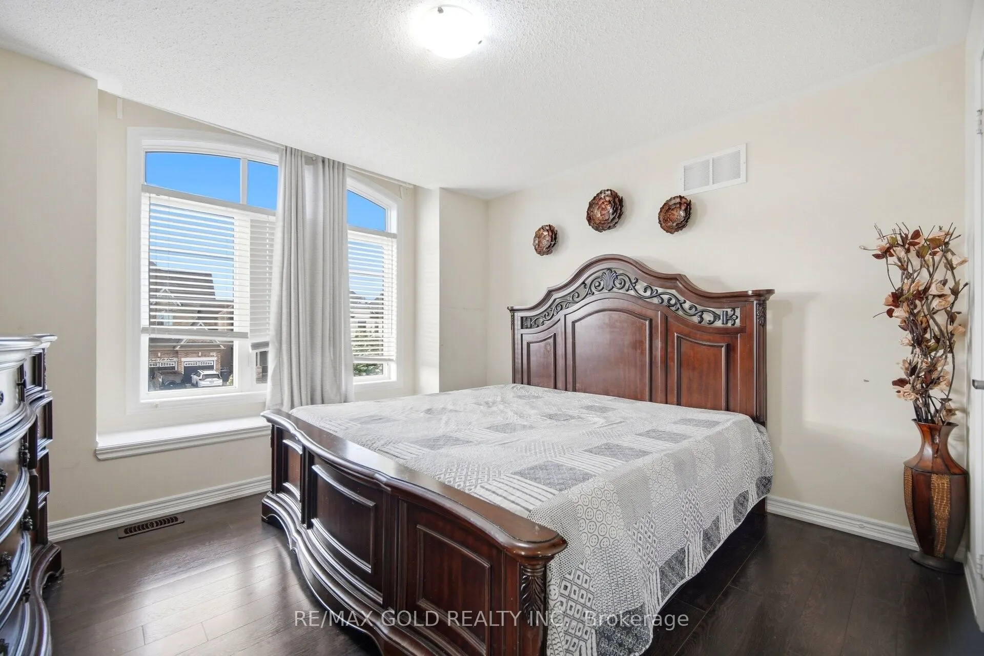 49 Squire Ellis Drive