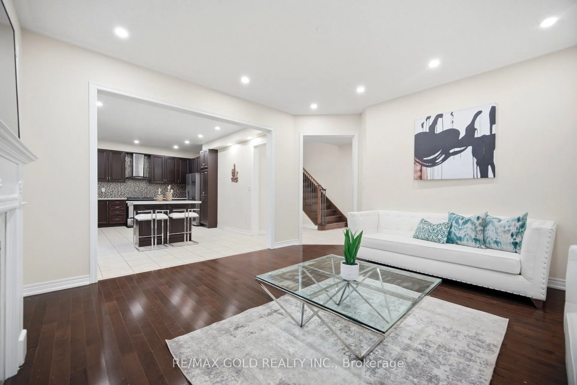 49 Squire Ellis Drive