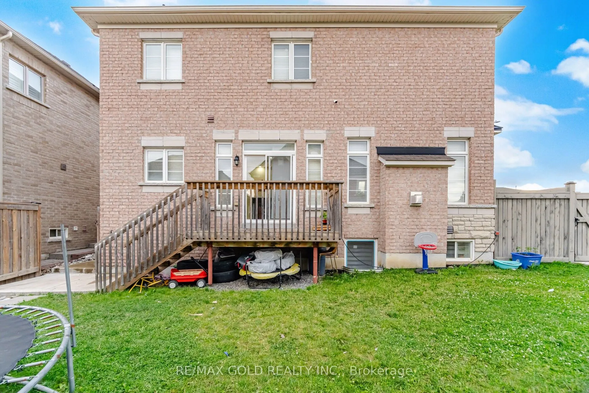 49 Squire Ellis Drive