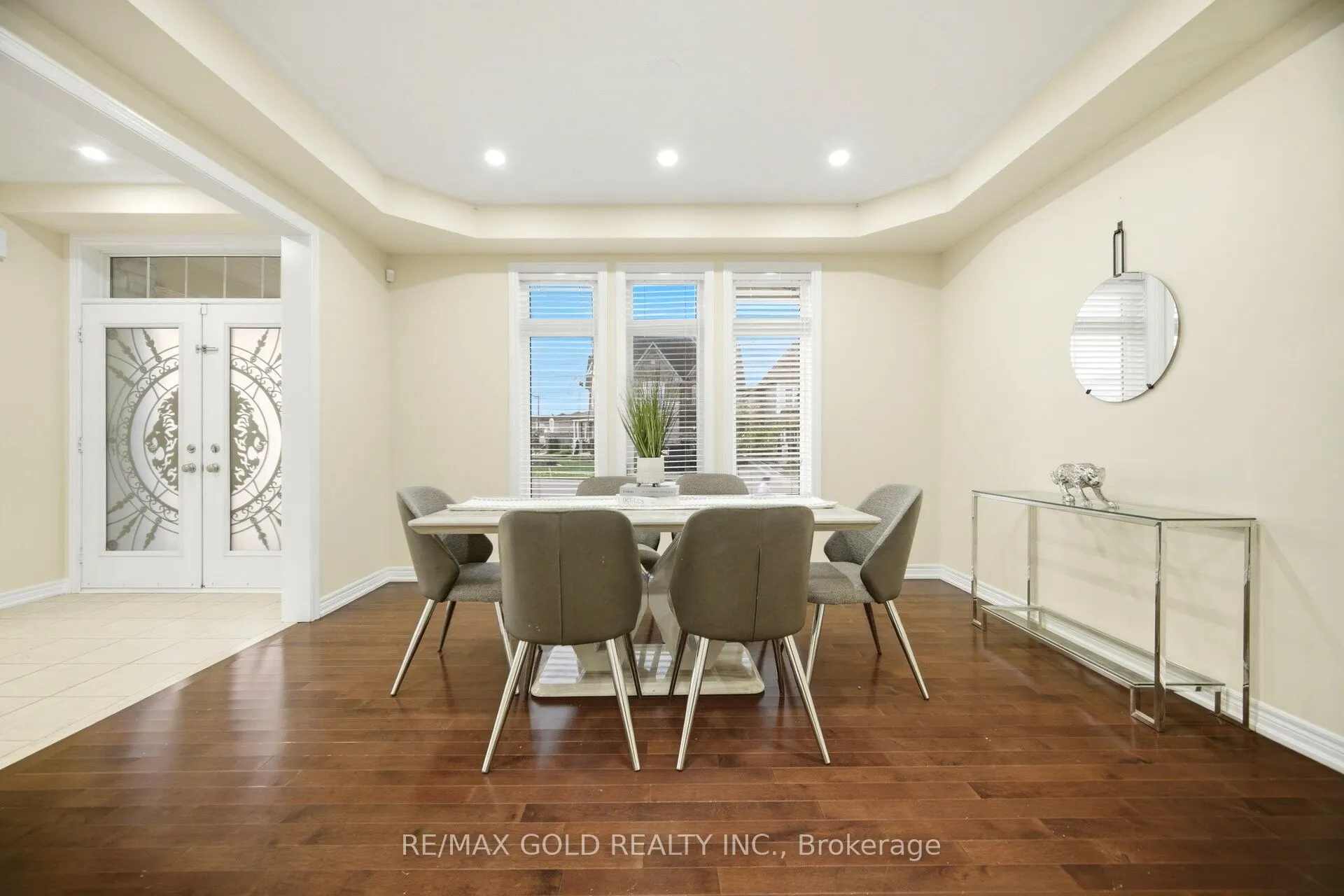 49 Squire Ellis Drive