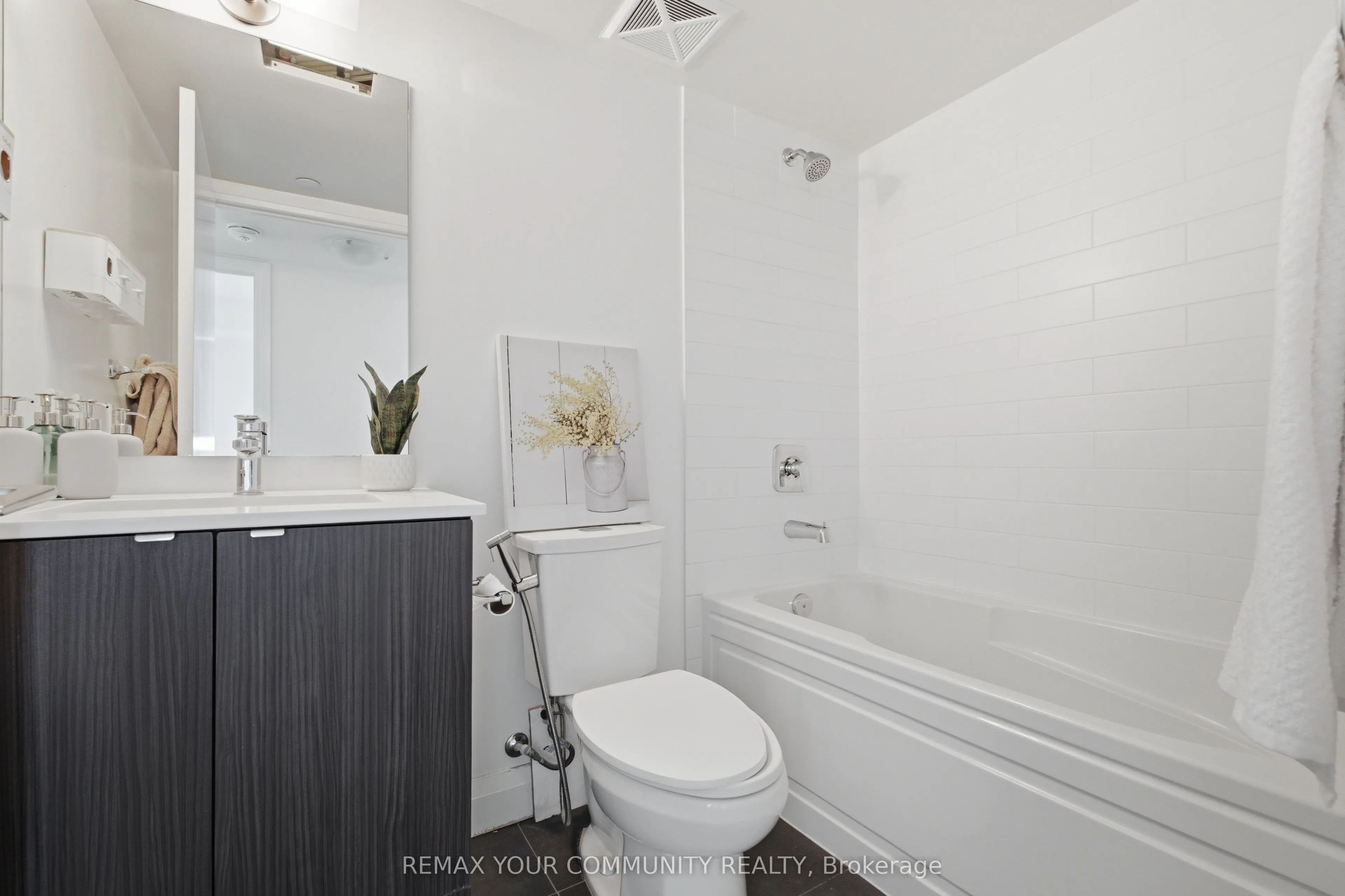 1461 Lawrence Avenue #1504
