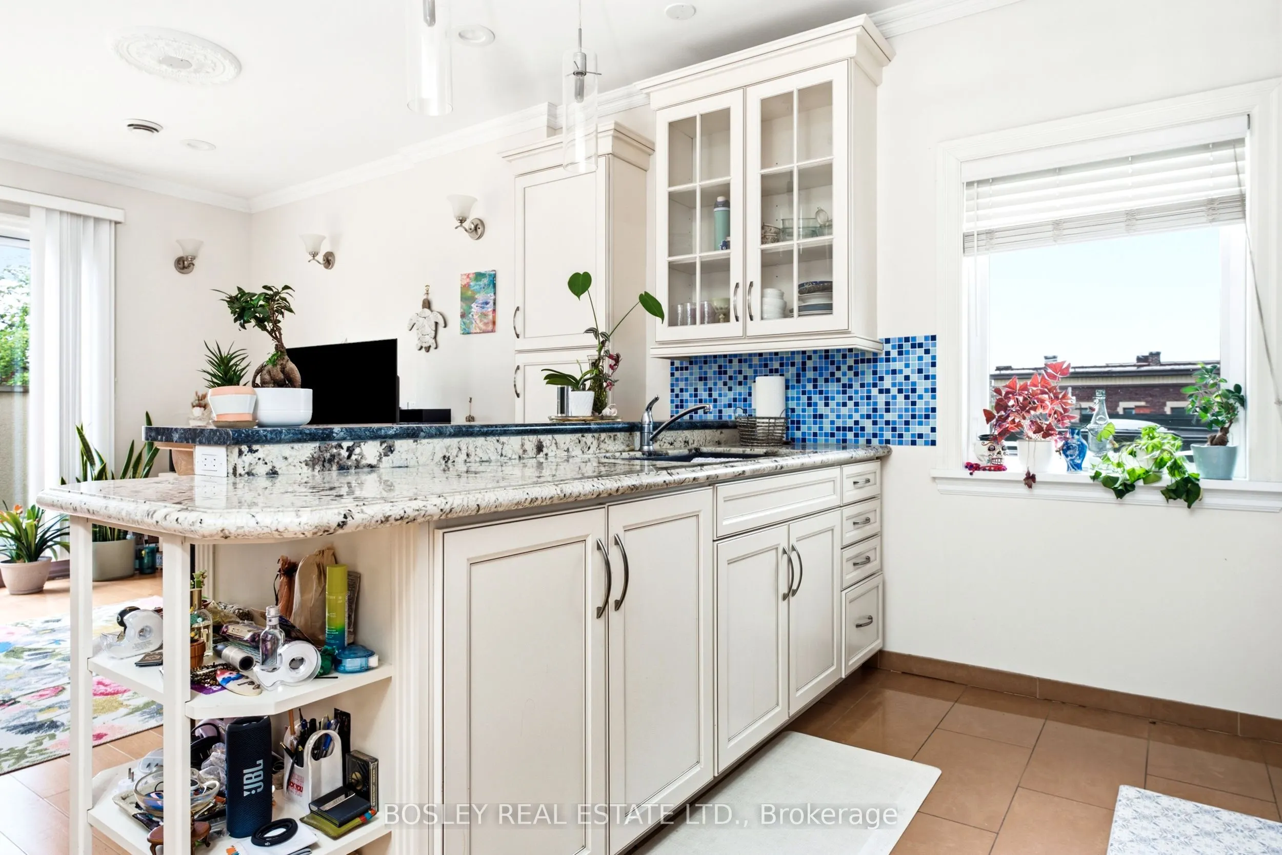 115 Roncesvalles Avenue #3