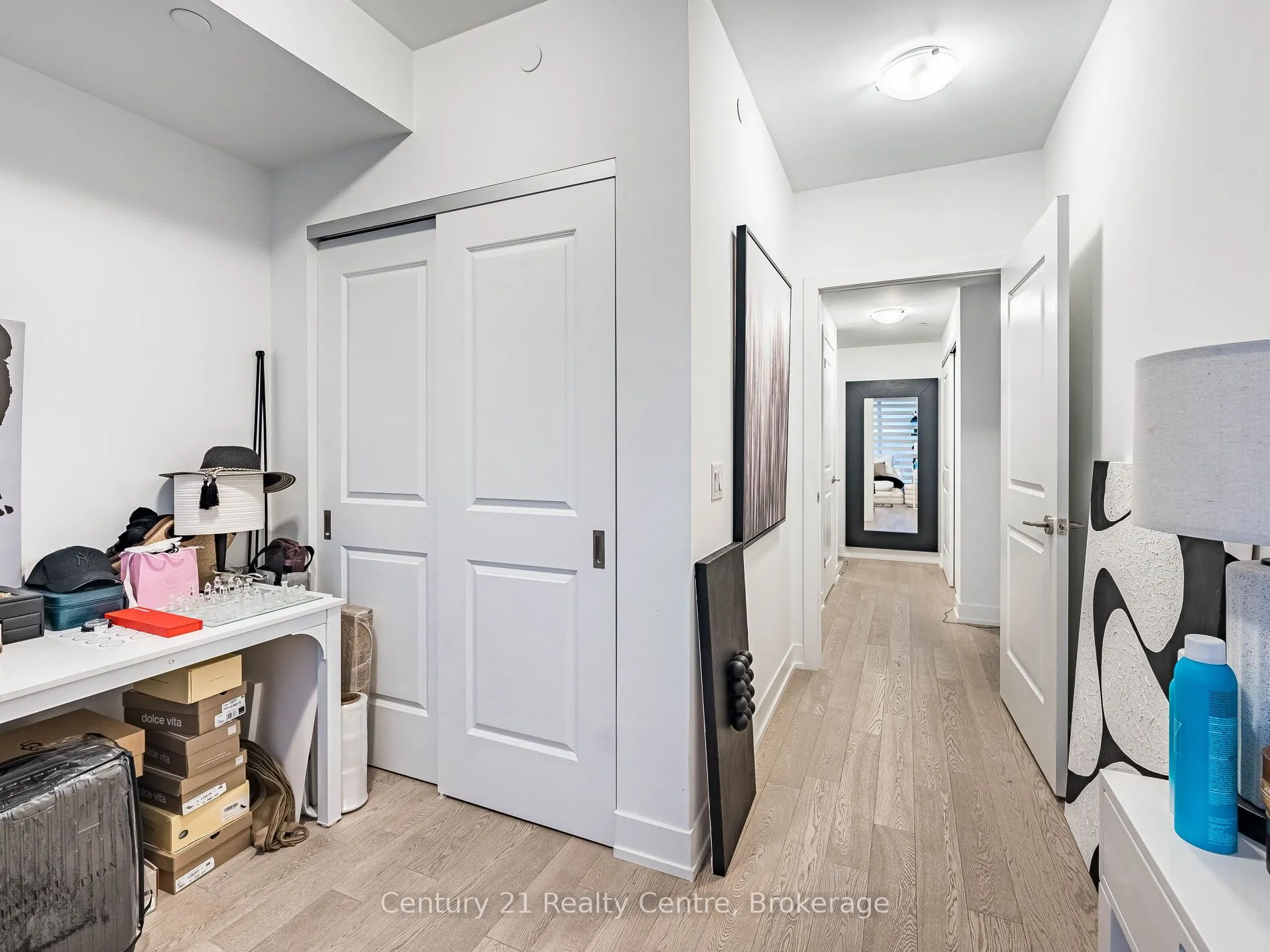 1063 Douglas McCurdy Common #303