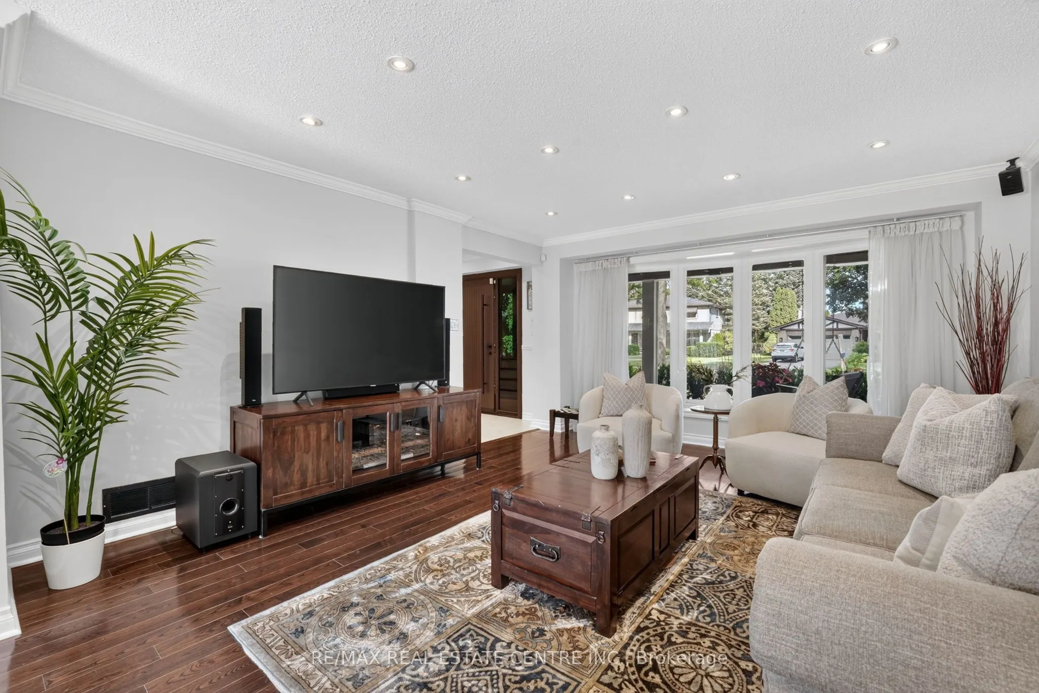 403 Isabella Avenue