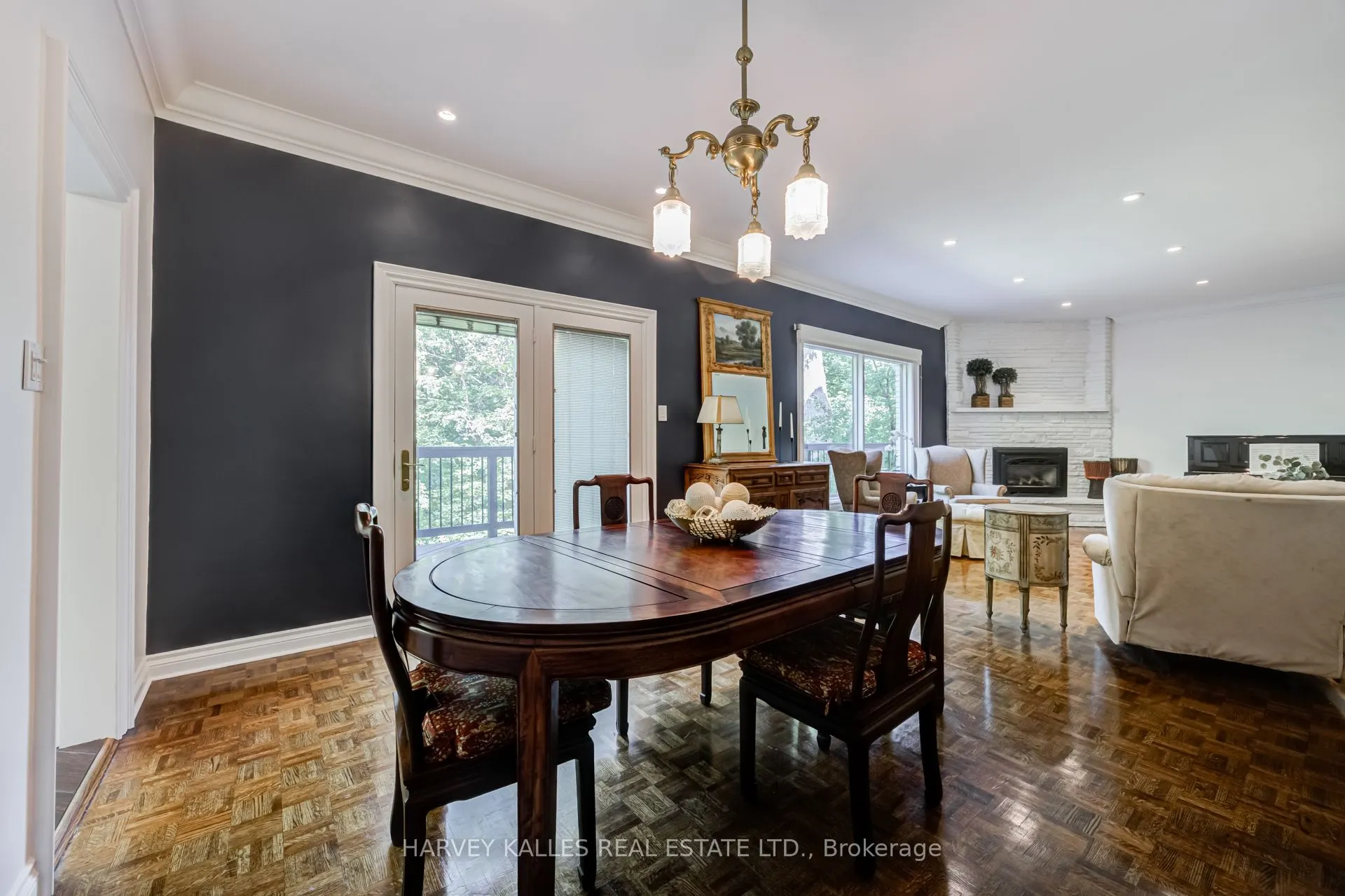 19 Ridgegate Crescent