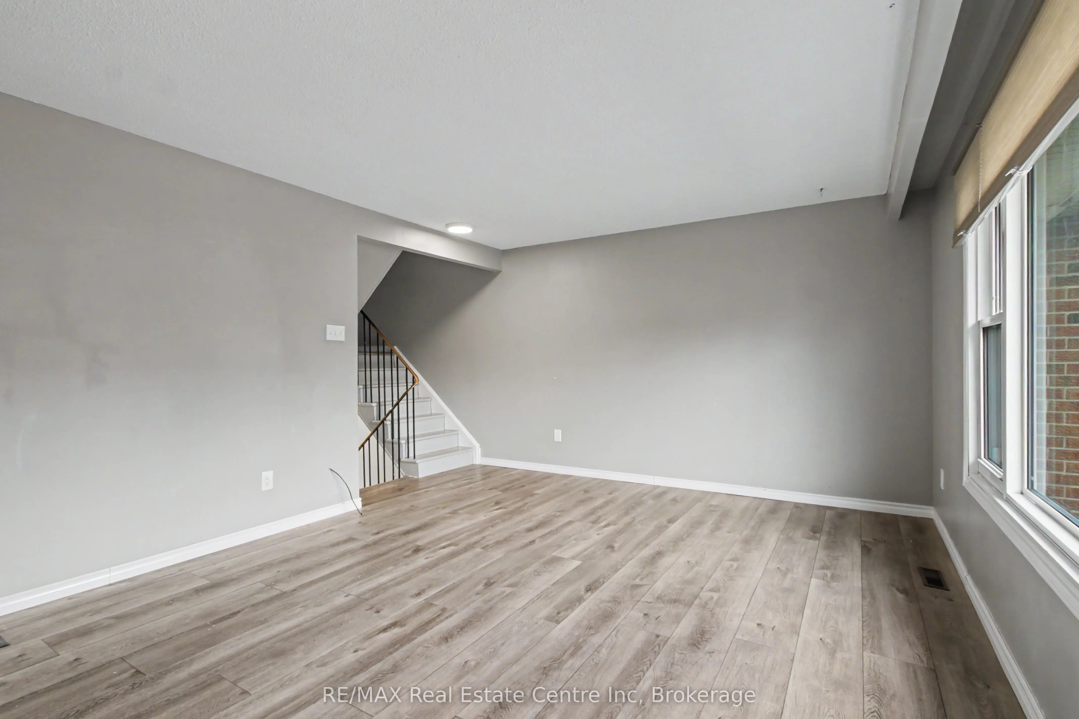 371 Bronte Street S #49