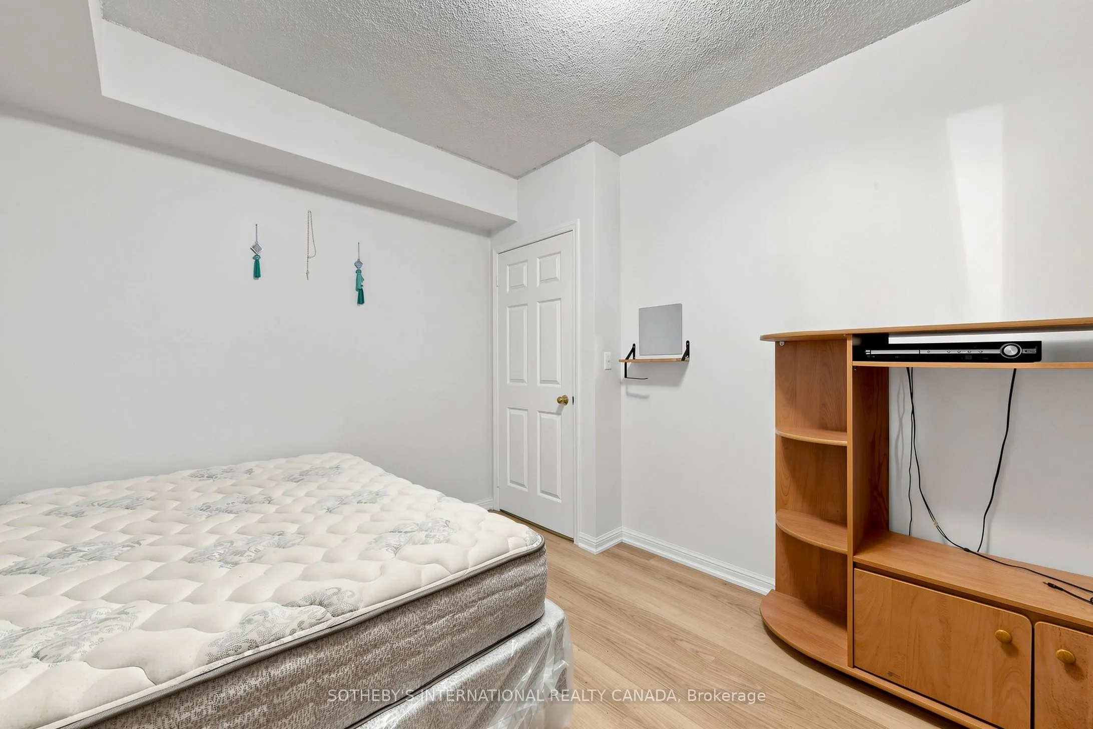 3035 Finch Avenue W #2012