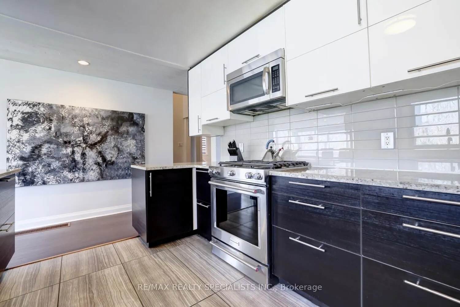 821 Parkland Avenue