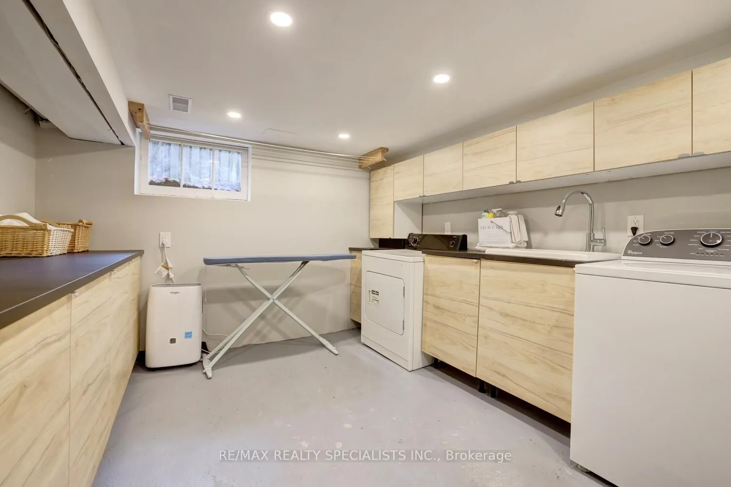 821 Parkland Avenue