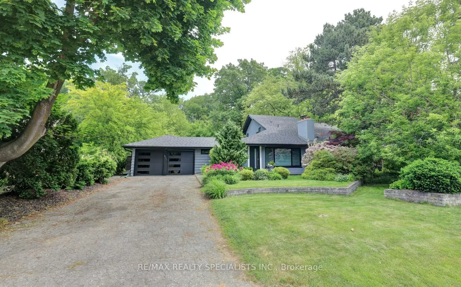 821 Parkland Avenue