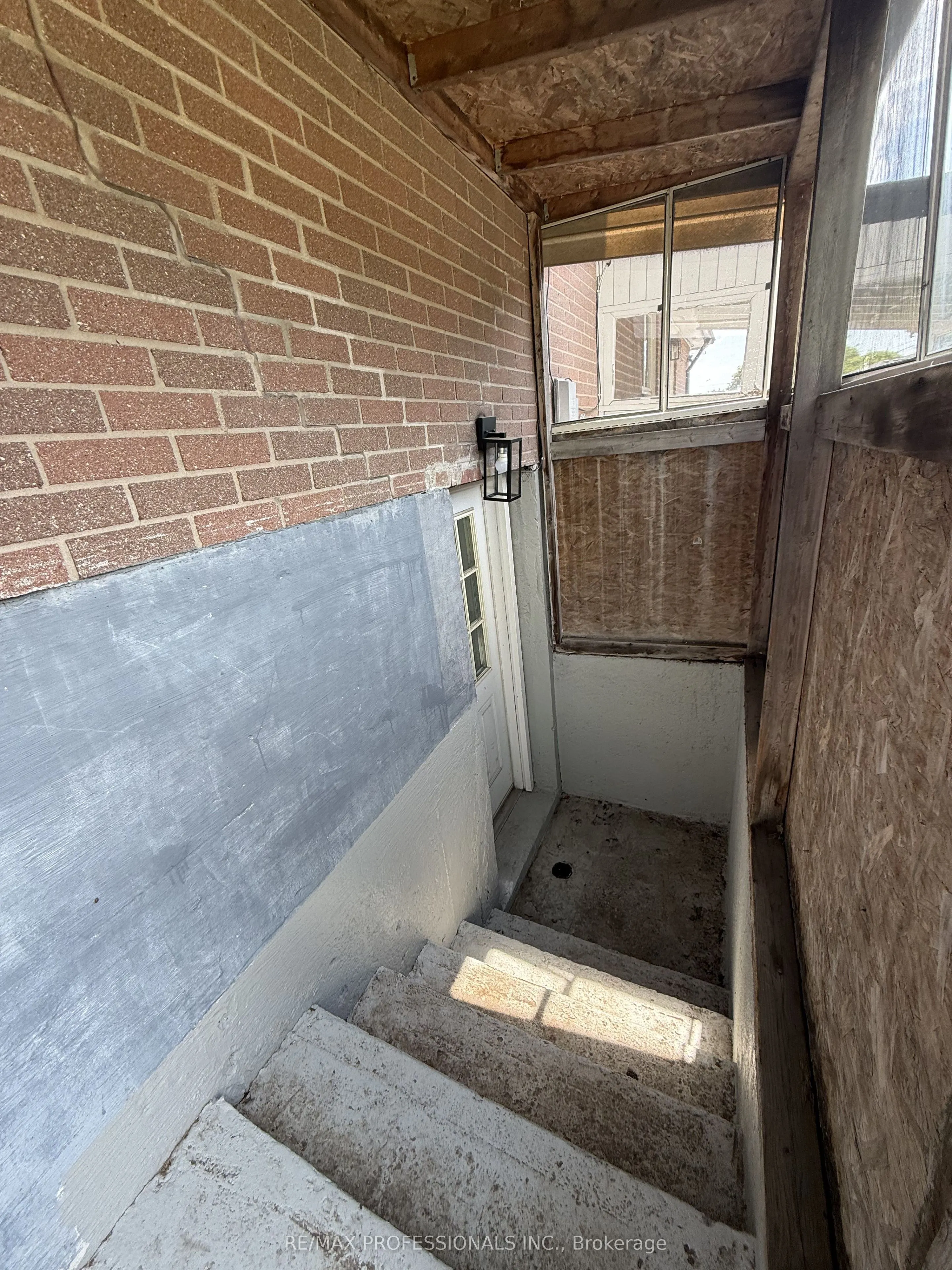 23 Dunwich Place #Basement