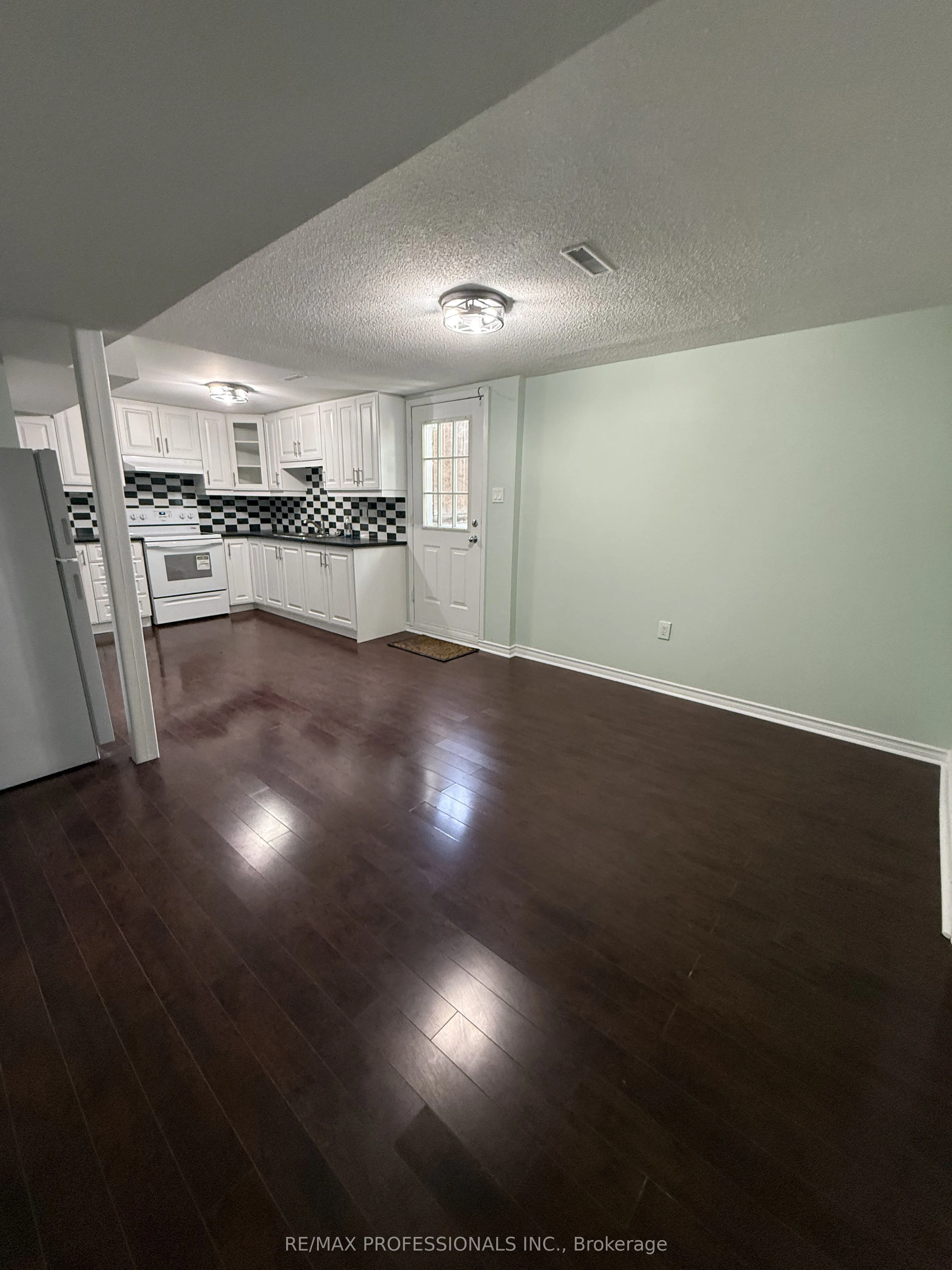 23 Dunwich Place #Basement