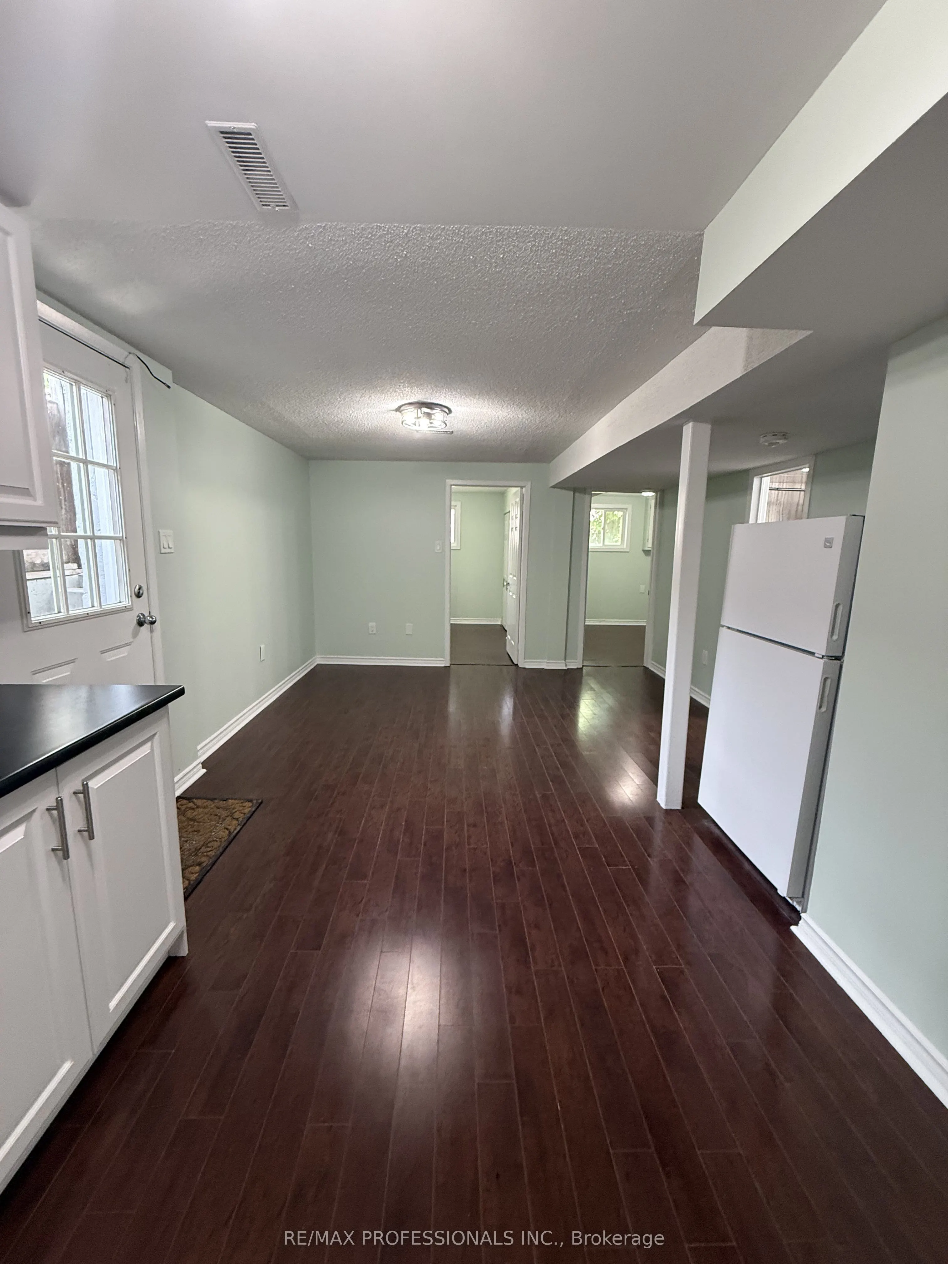 23 Dunwich Place #Basement