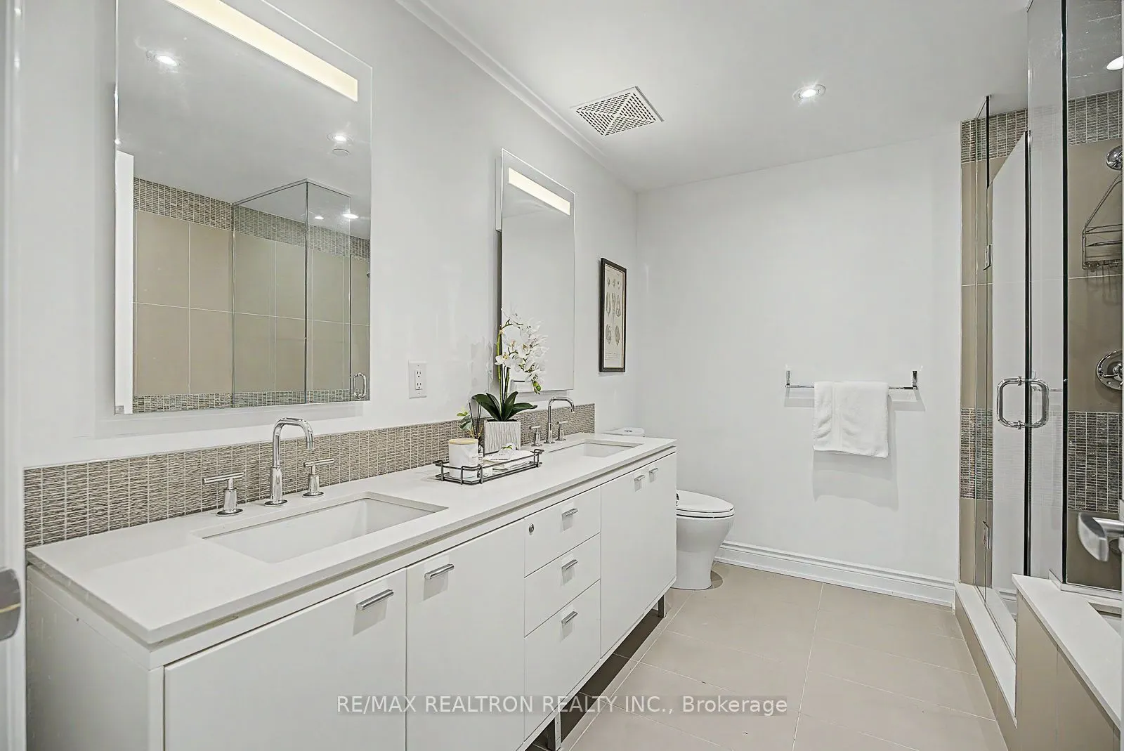 3500 Lakeshore Road W #229
