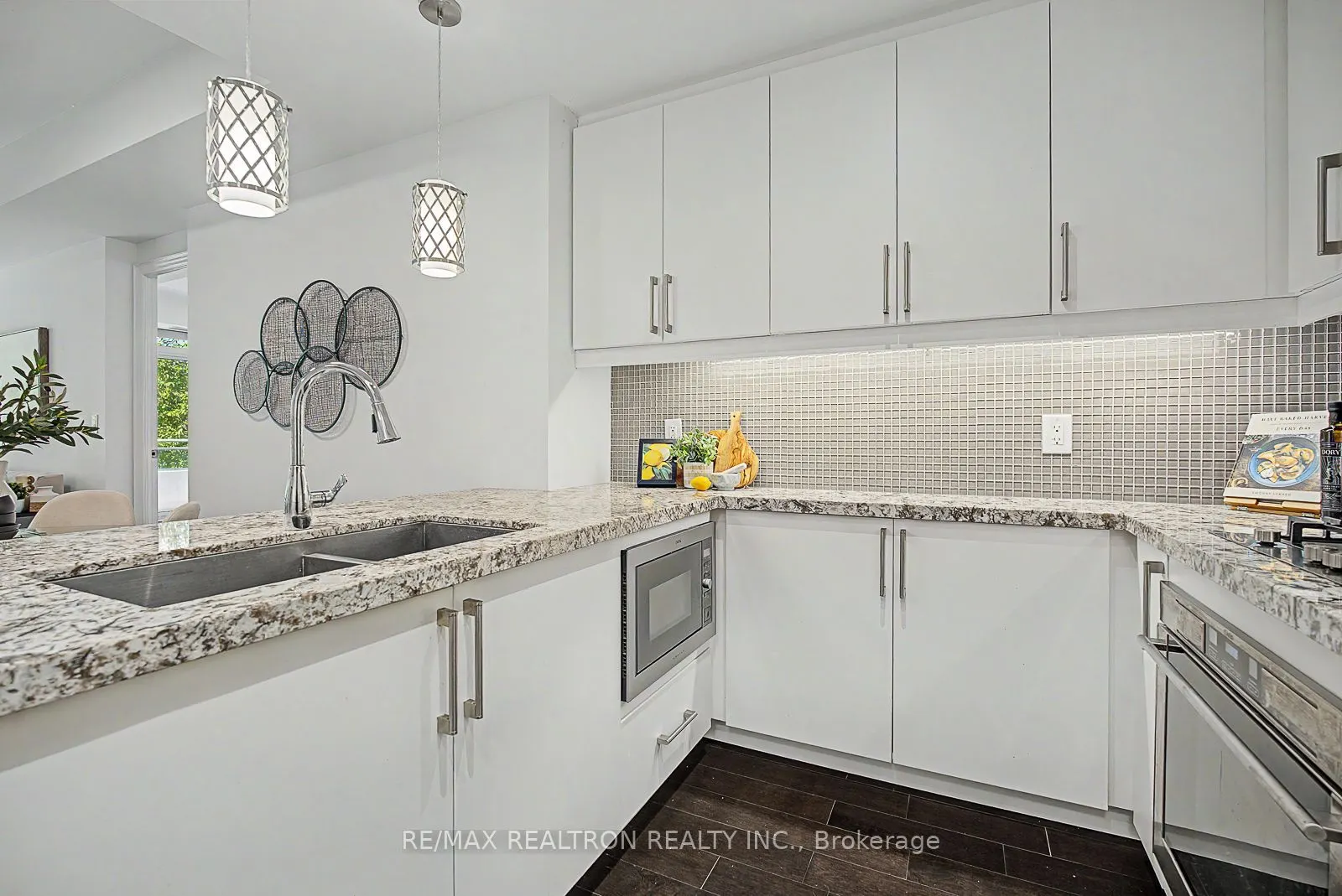 3500 Lakeshore Road W #229