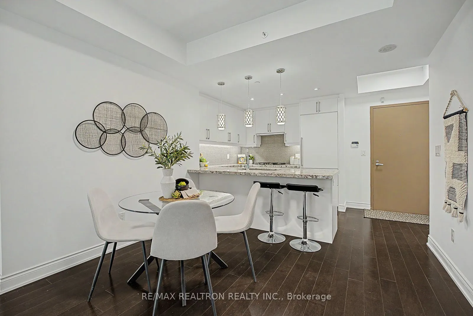 3500 Lakeshore Road W #229