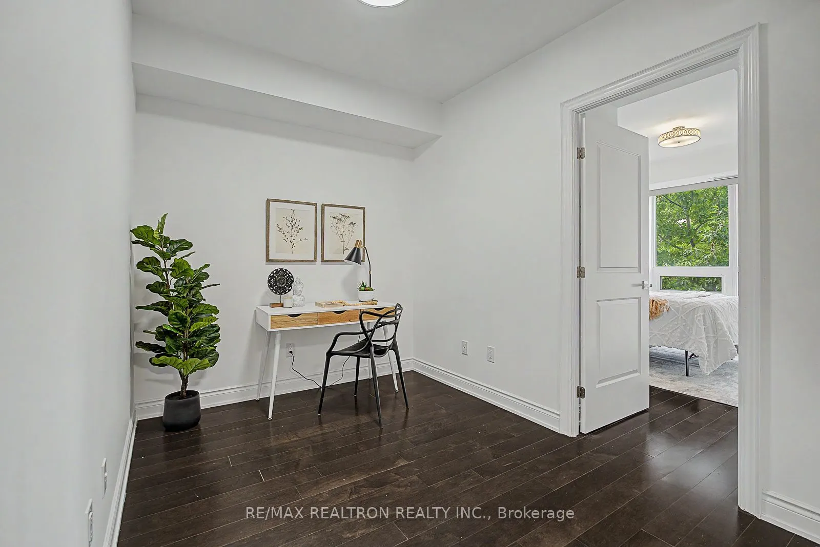 3500 Lakeshore Road W #229