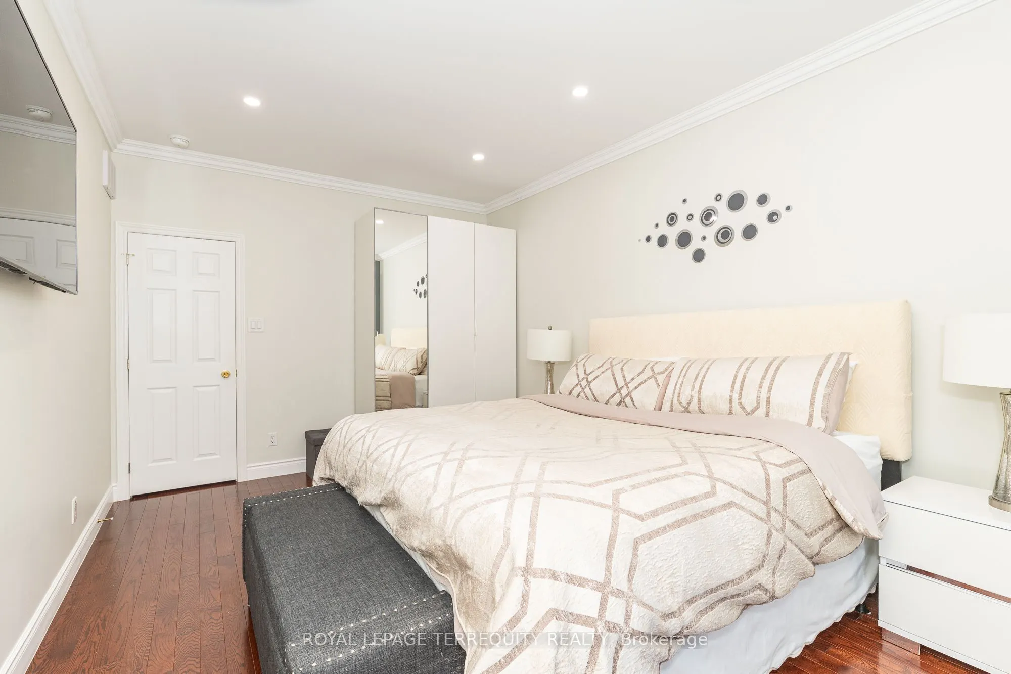 3 Gair Drive