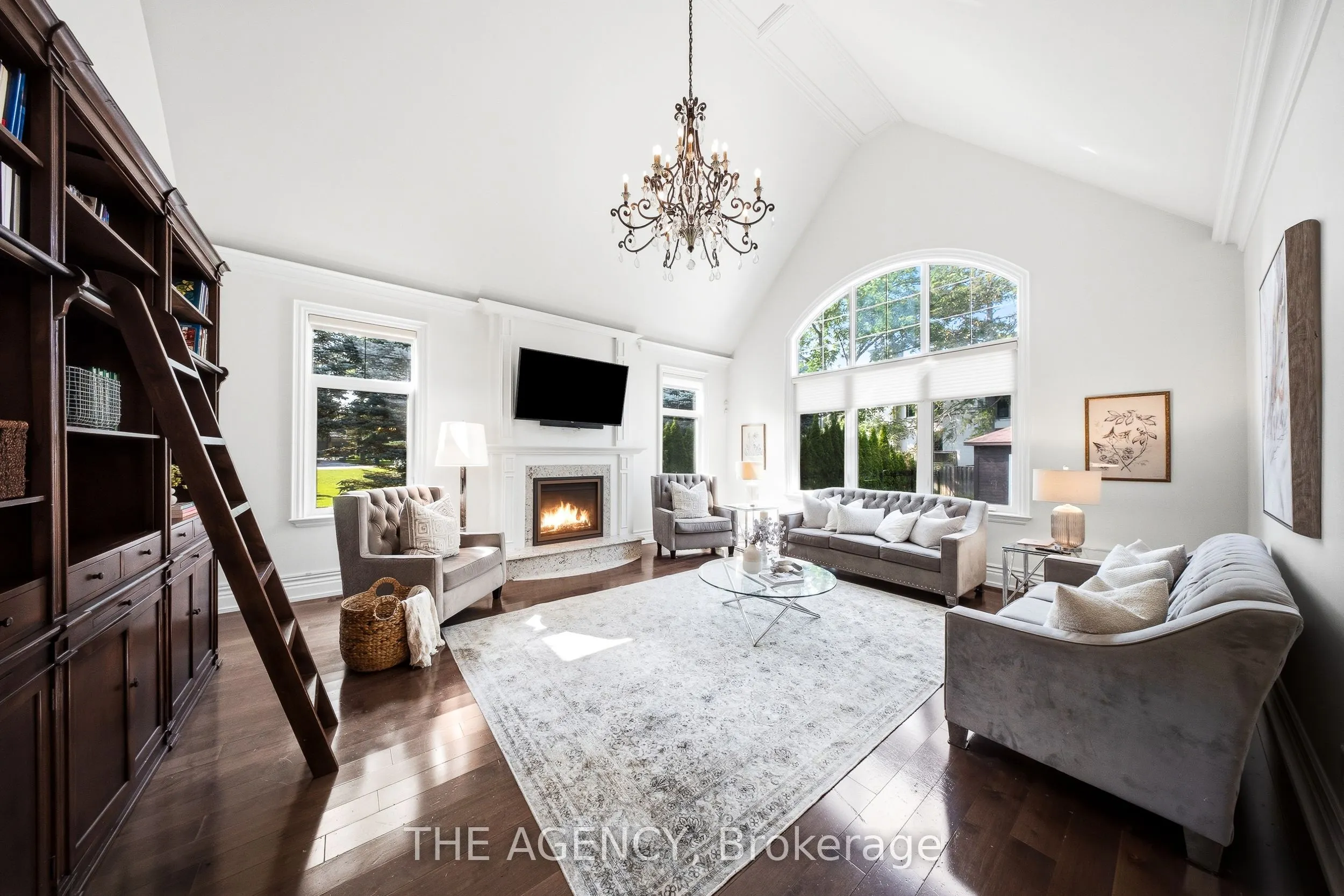 1098 Lakeshore Road W