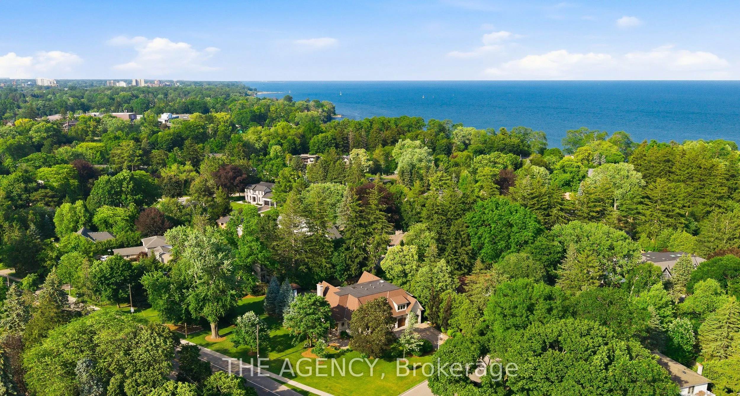 1098 Lakeshore Road W