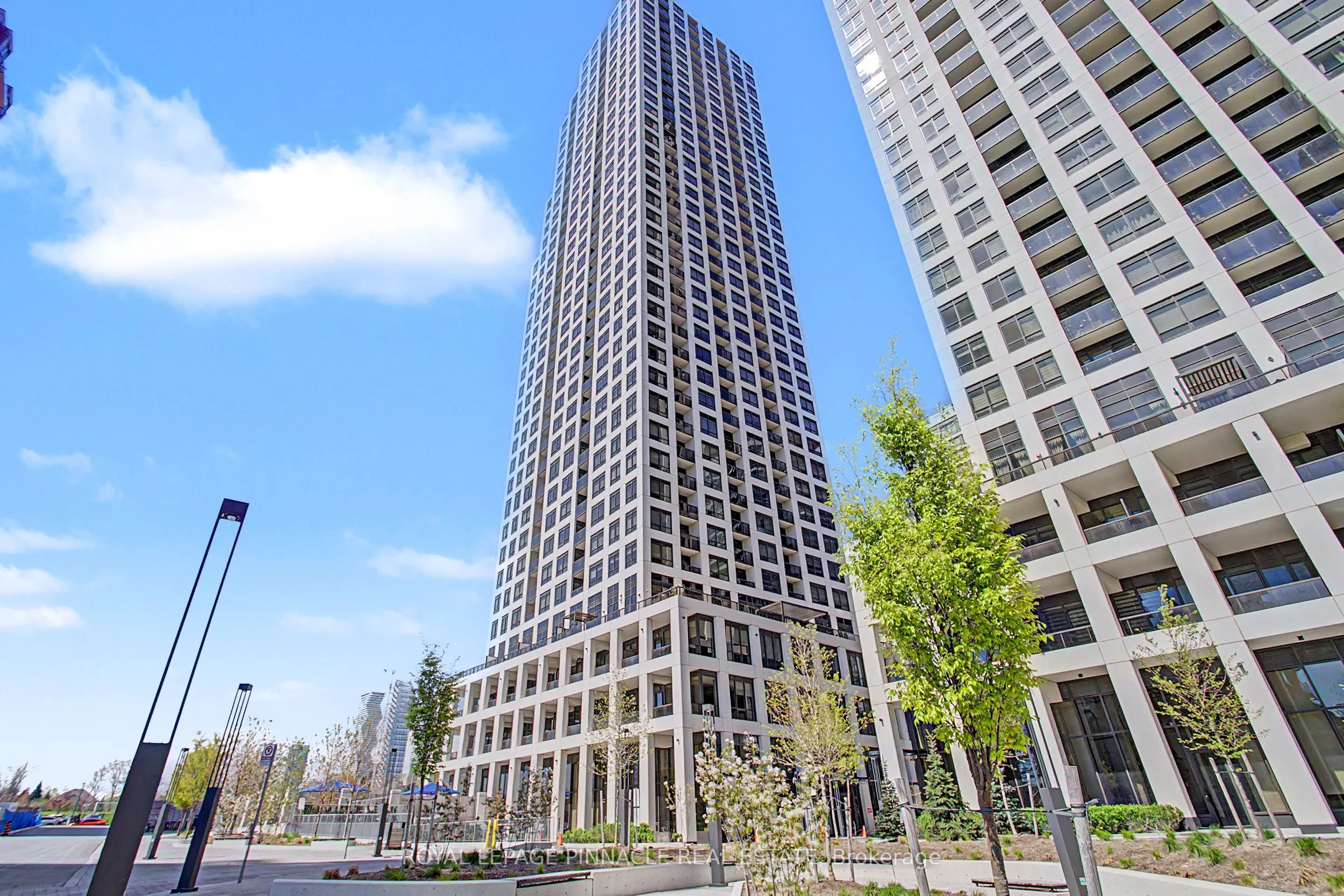 36 Elm Drive W #3202