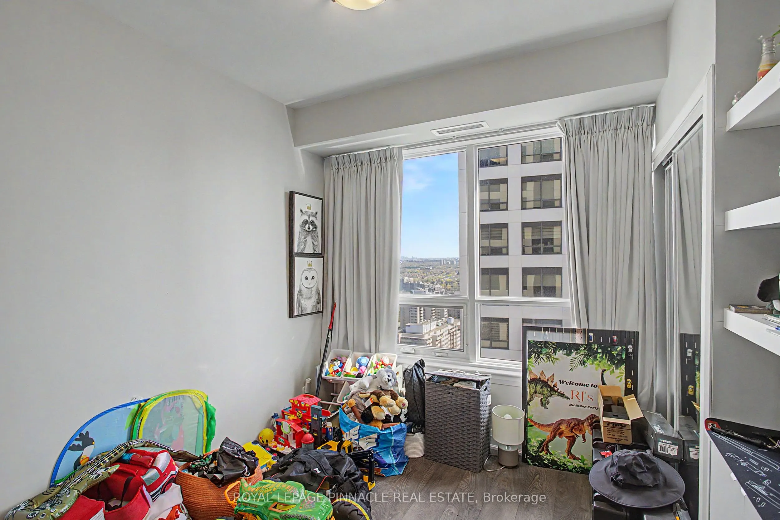 36 Elm Drive W #3202
