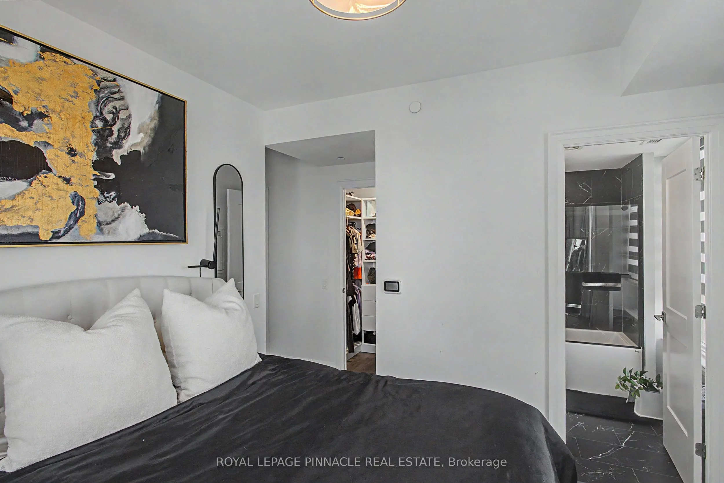 36 Elm Drive W #3202