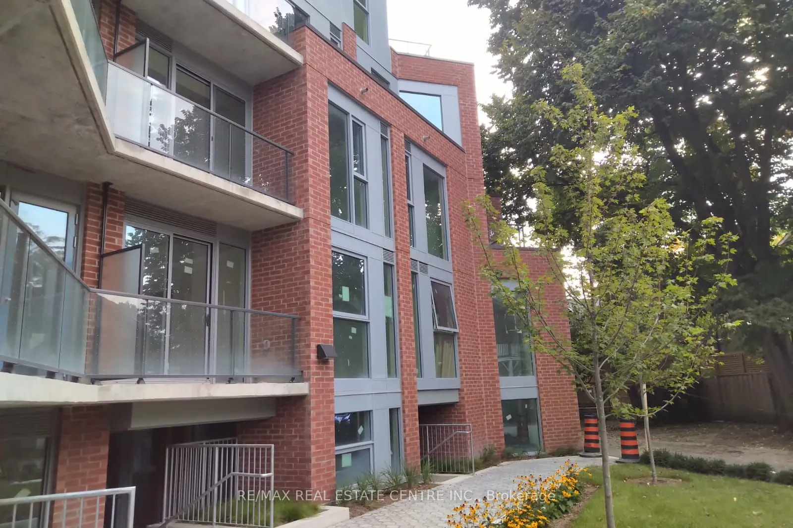 57 Brock Avenue #514