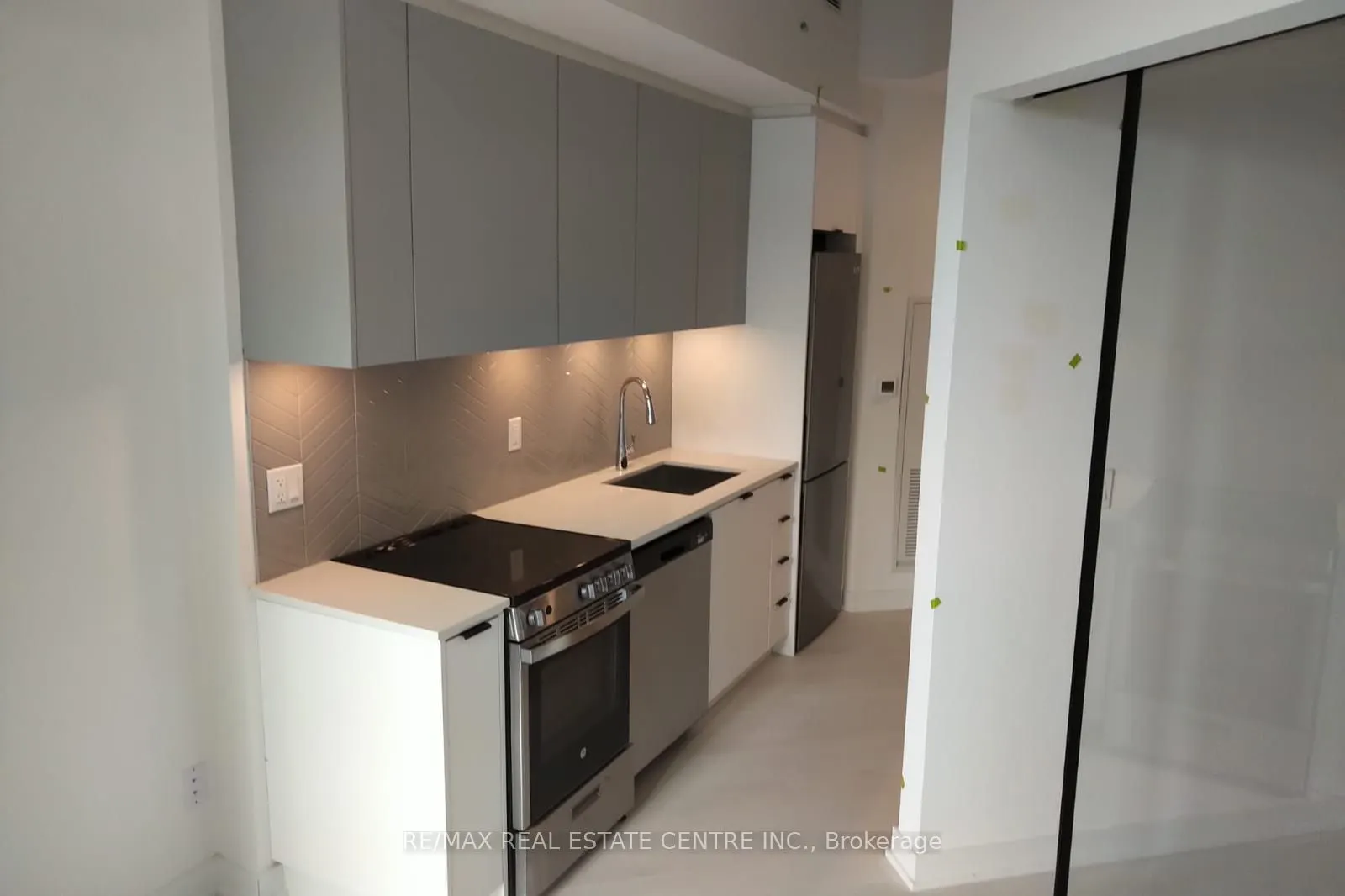 57 Brock Avenue #514