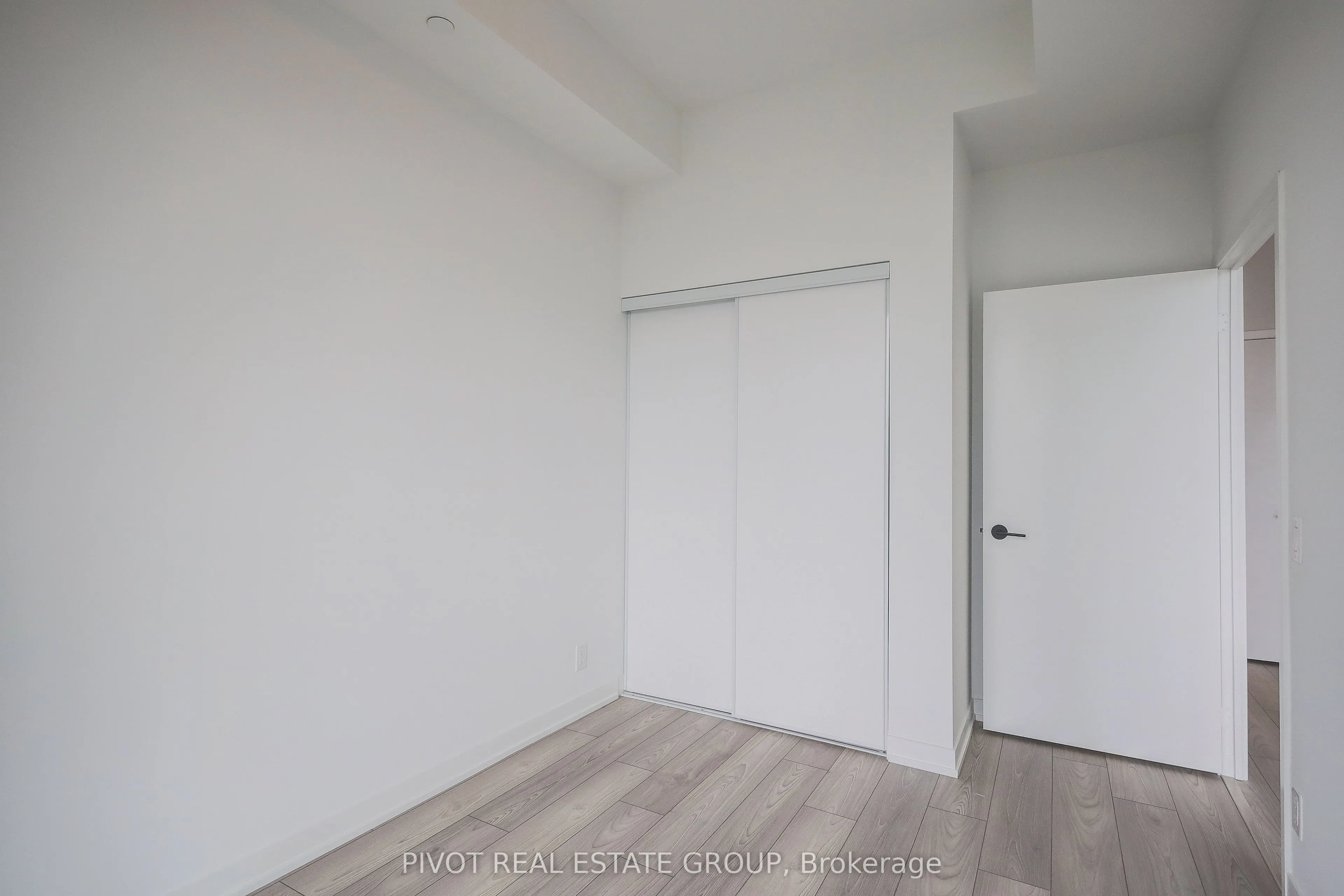285 Dufferin Street #1406