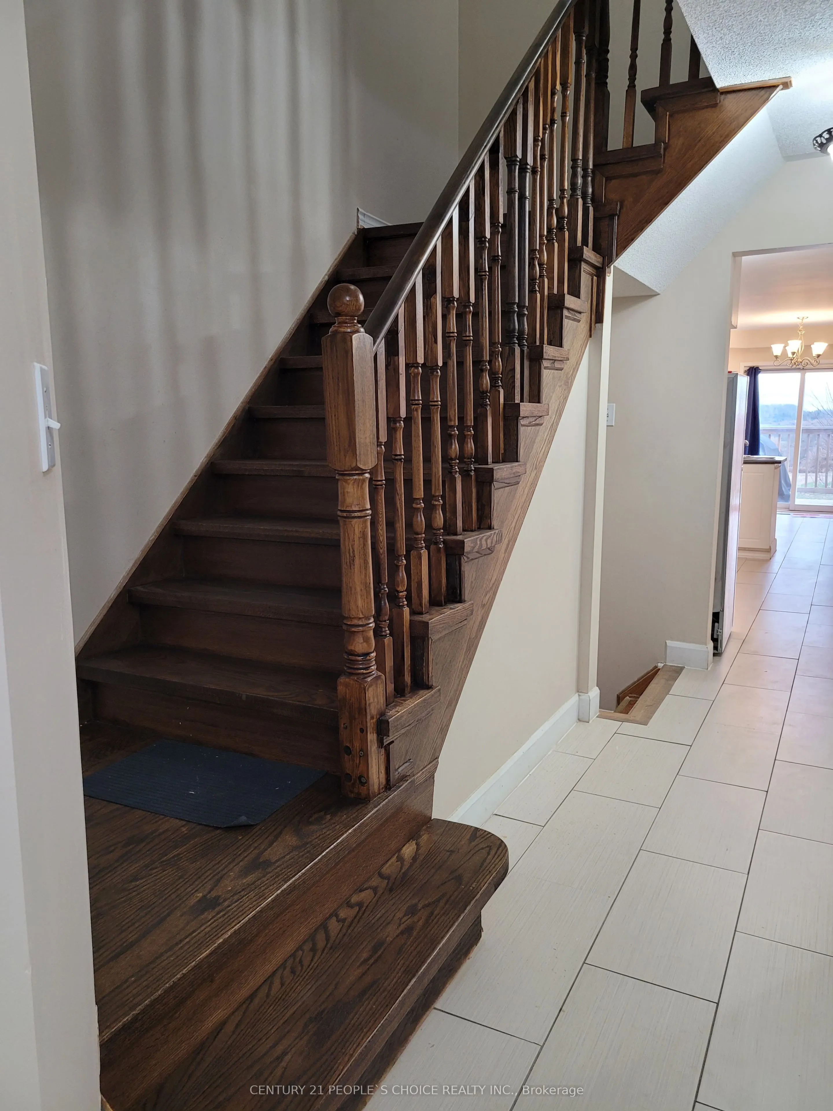383 Jay Crescent #Upper